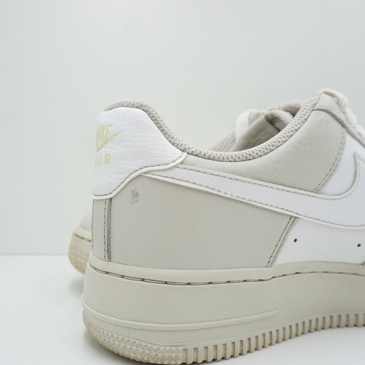 Nike Air Force 1 Low Light Bone Photon Dust (W)