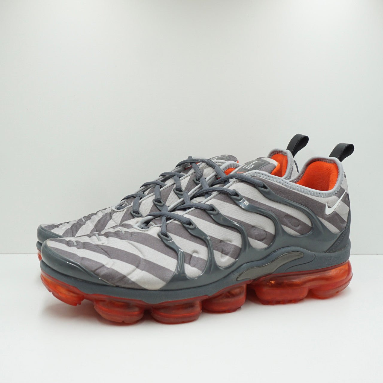 Nike Air VaporMax Plus Wolf Grey Stripes