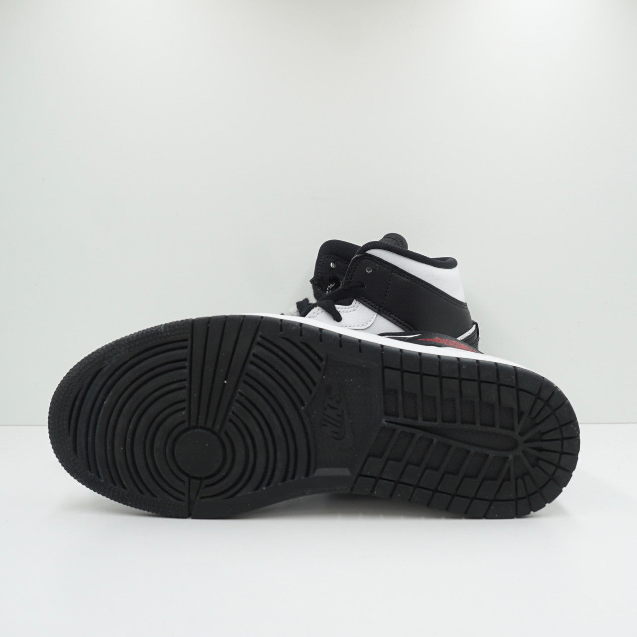 Jordan 1 Mid Reverse Black Toe (W)