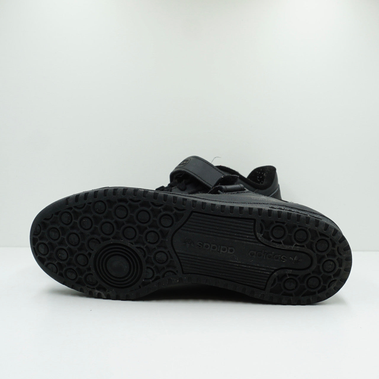 Adidas Forum Low Triple Black