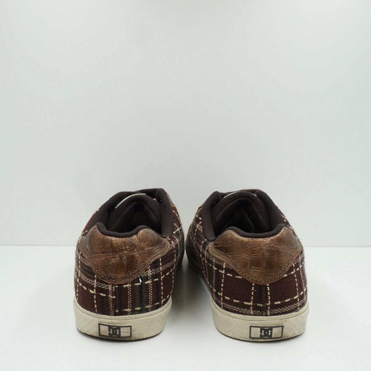 DC Chelsea Brown Plaid (W)