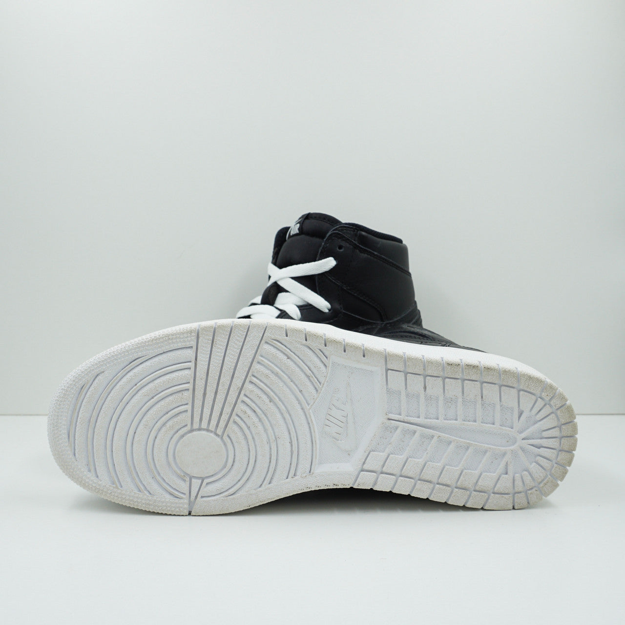 Jordan 1 Retro Cyber Monday