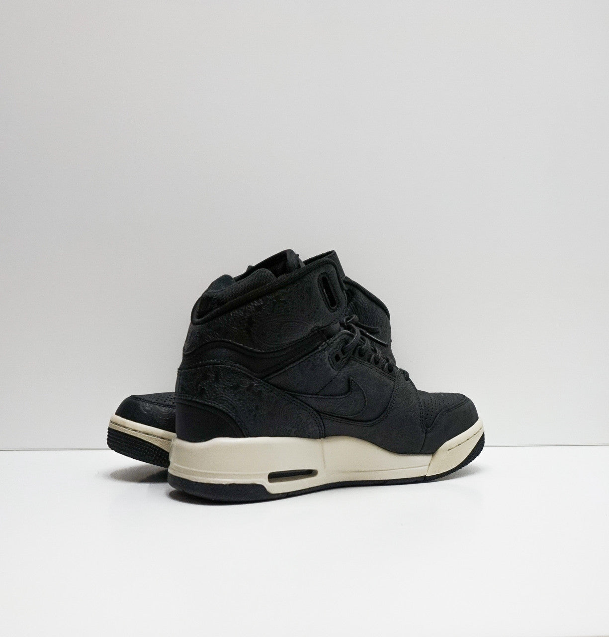 Nike Air Revolution Premium Essential (W)