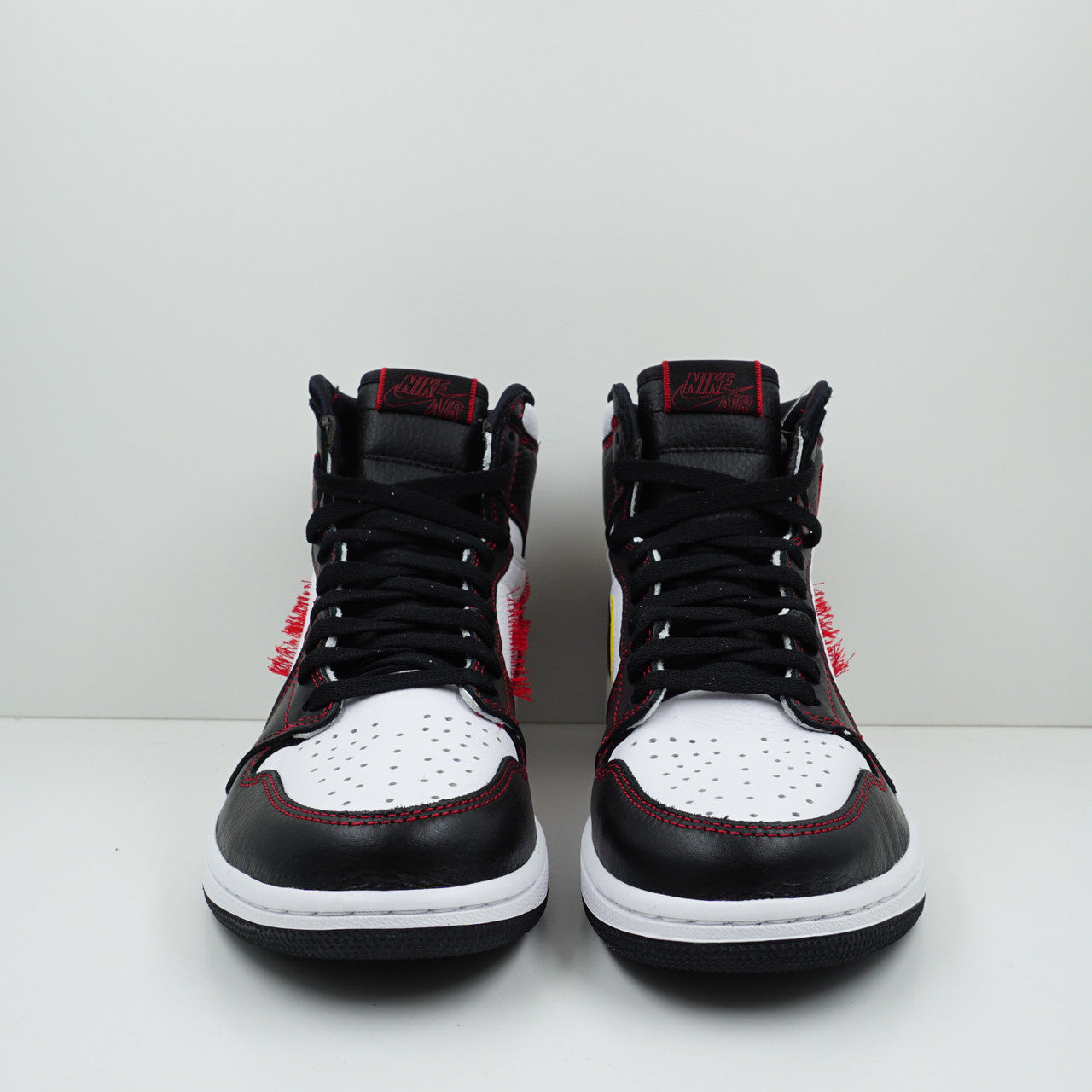 Jordan 1 Retro High Defiant White Black Gym Red