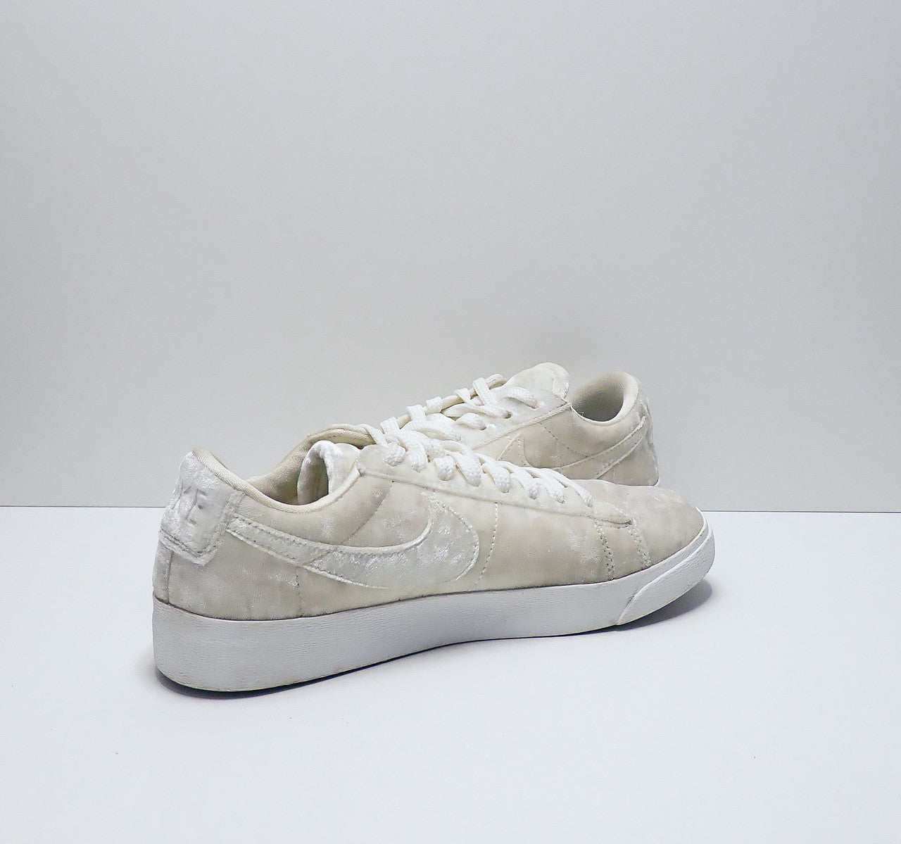 Nike Blazer Low LX (W)