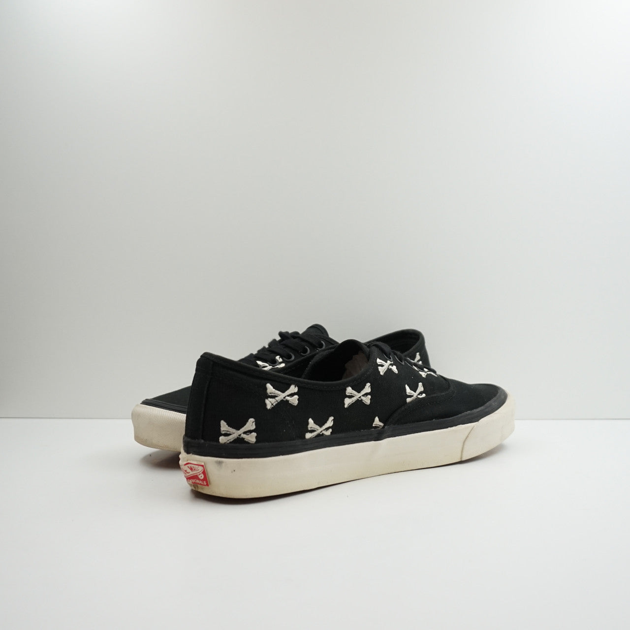 Vans Authentic WTAPS Black Crossbones