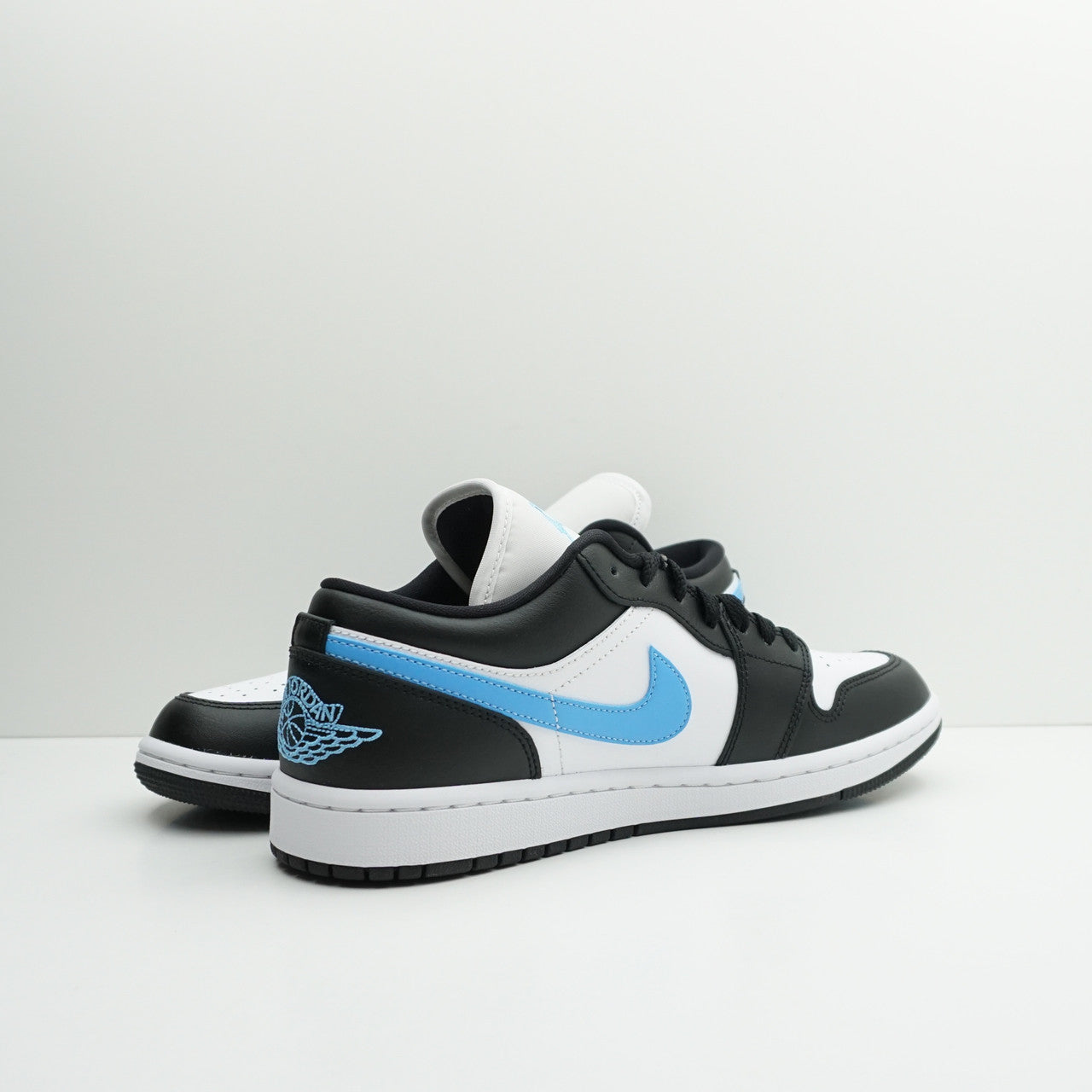 Jordan 1 Low Black University Blue White (W)