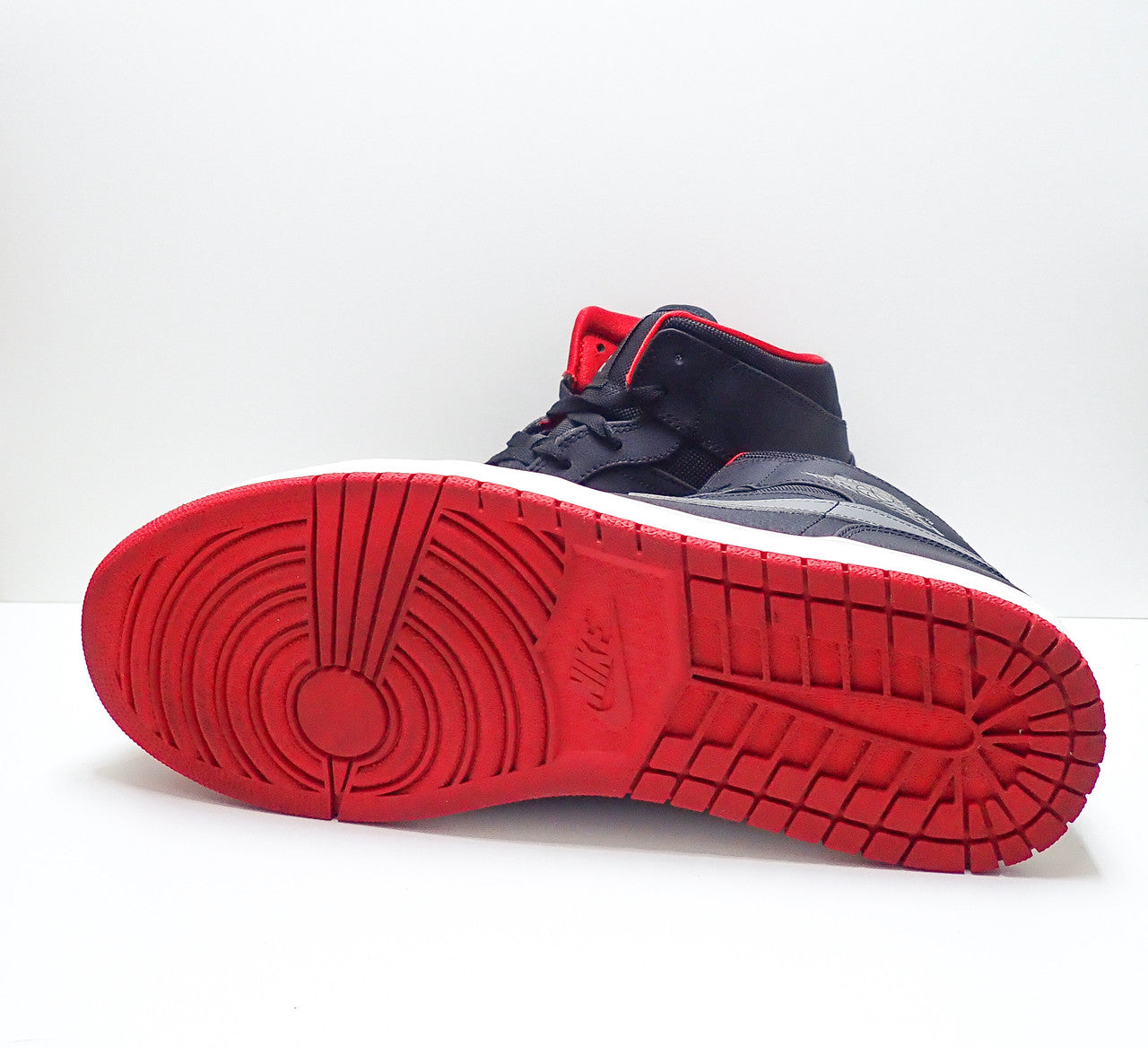 Jordan 1 Mid Black Cool Grey Gym Red