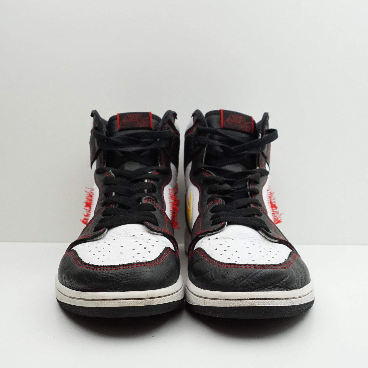 Jordan 1 Retro High Defiant White Black Gym Red
