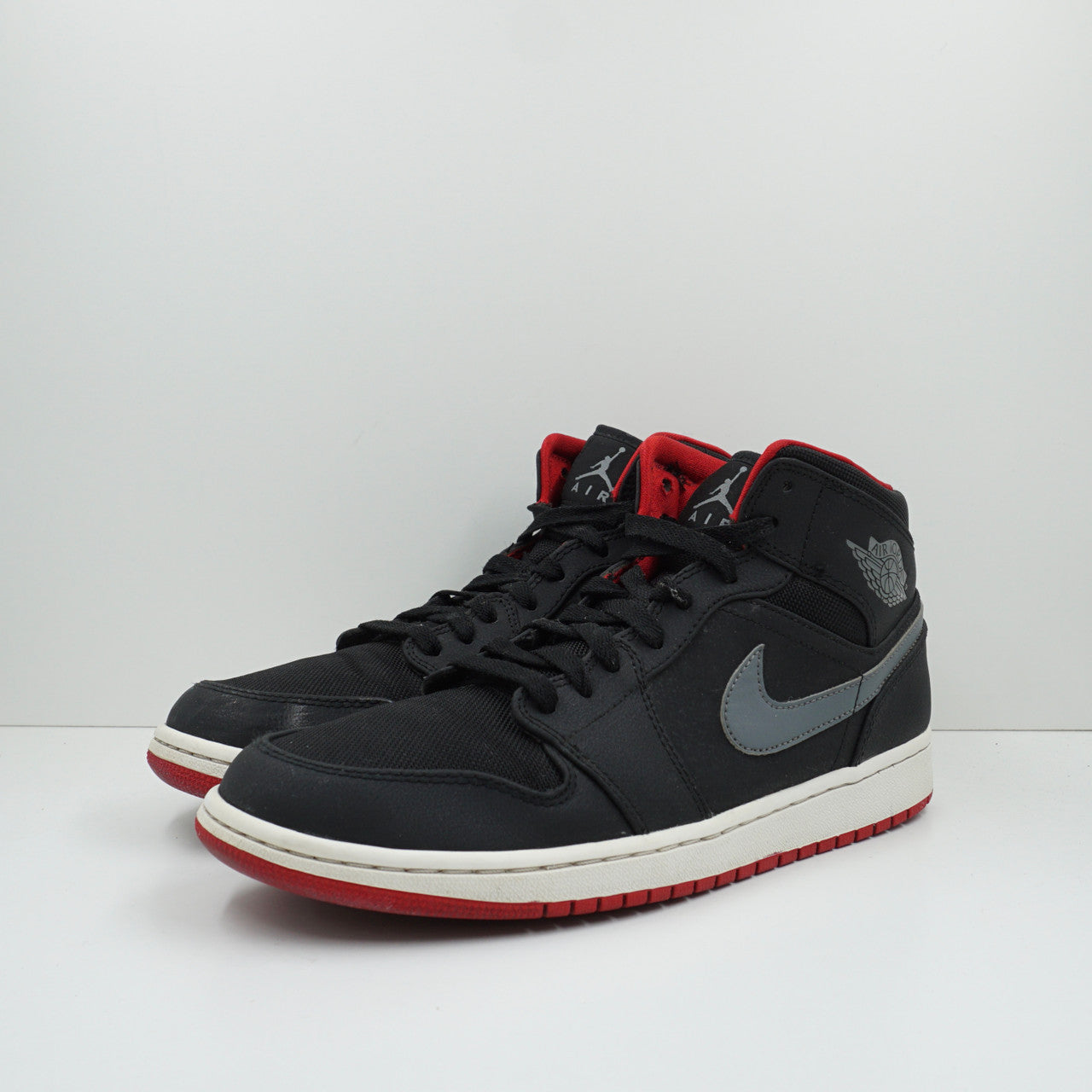 Jordan 1 Mid Black Cool Grey Gym Red