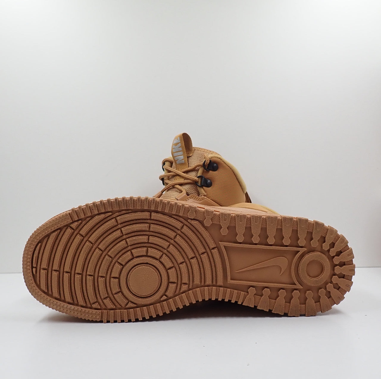 Nike Path Winter