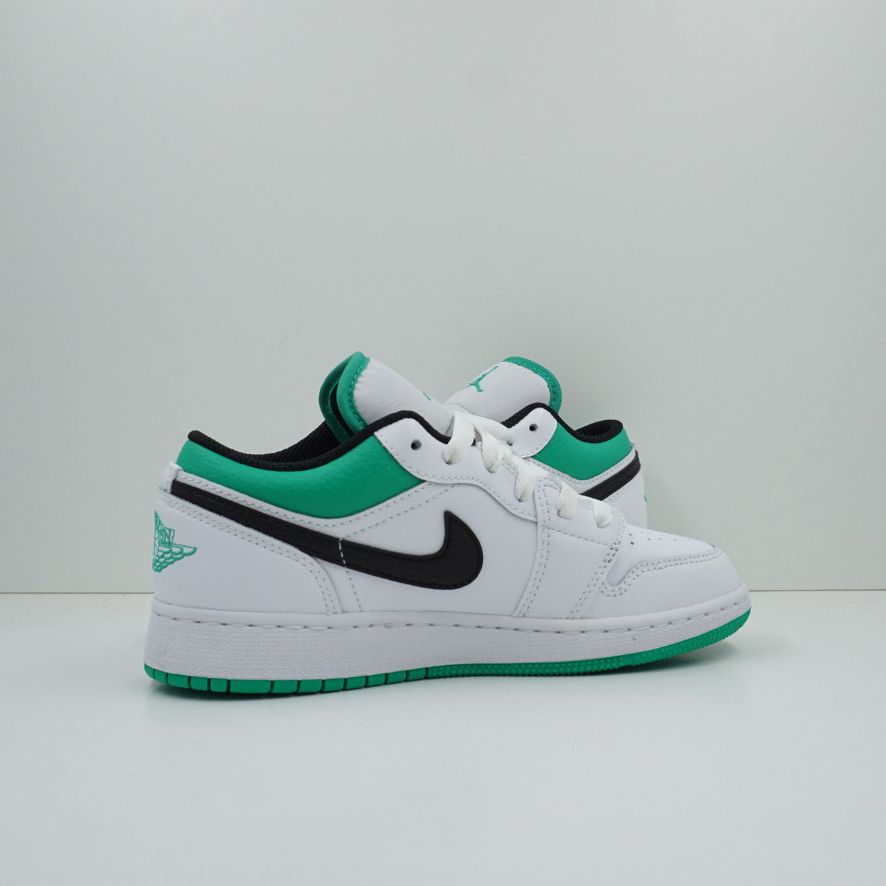 Jordan 1 Low White Lucky Green Tumbled Leather (GS)