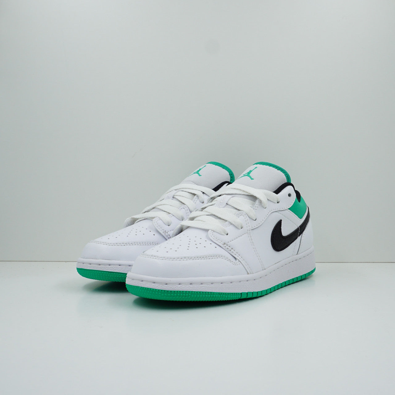 Jordan 1 Low White Lucky Green Tumbled Leather (GS)