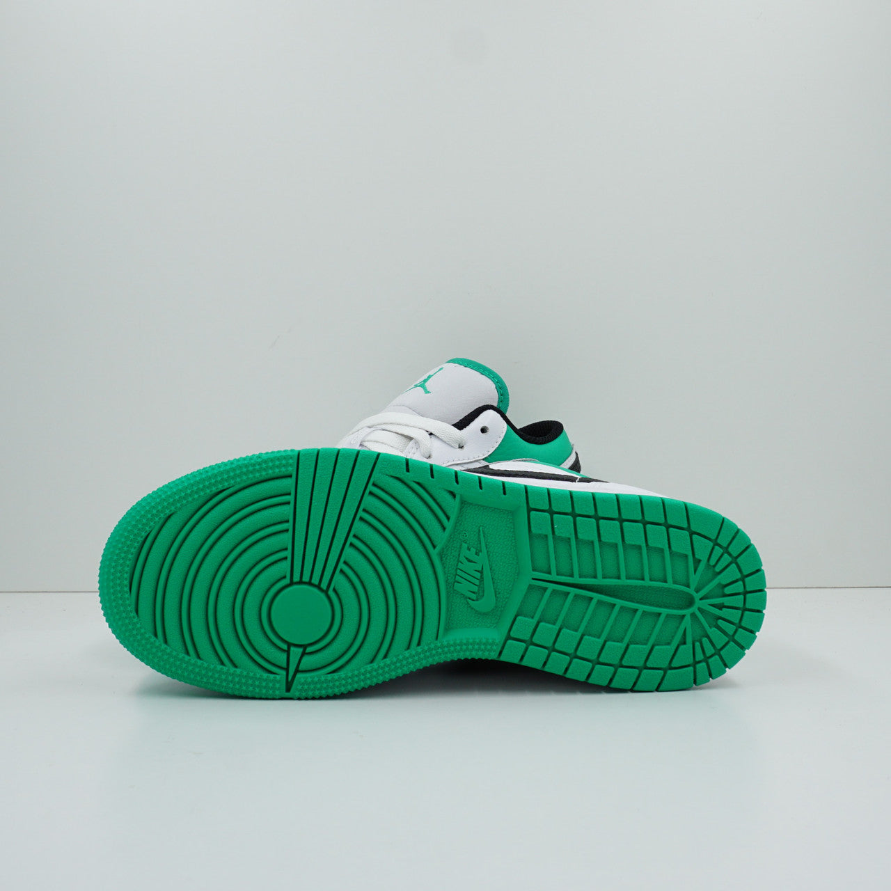Jordan 1 Low White Lucky Green Tumbled Leather (GS)