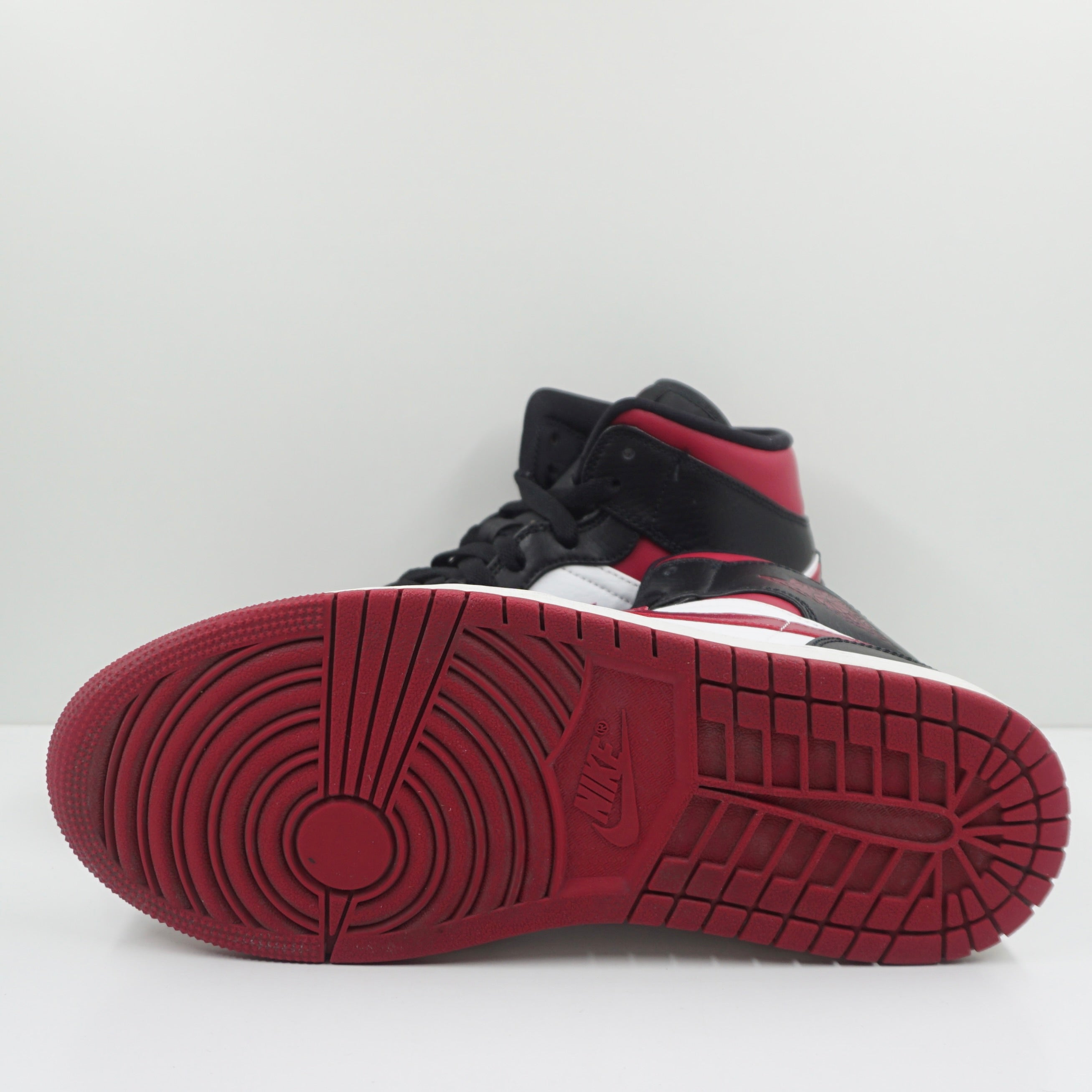 Jordan 1 Mid Bred Toe