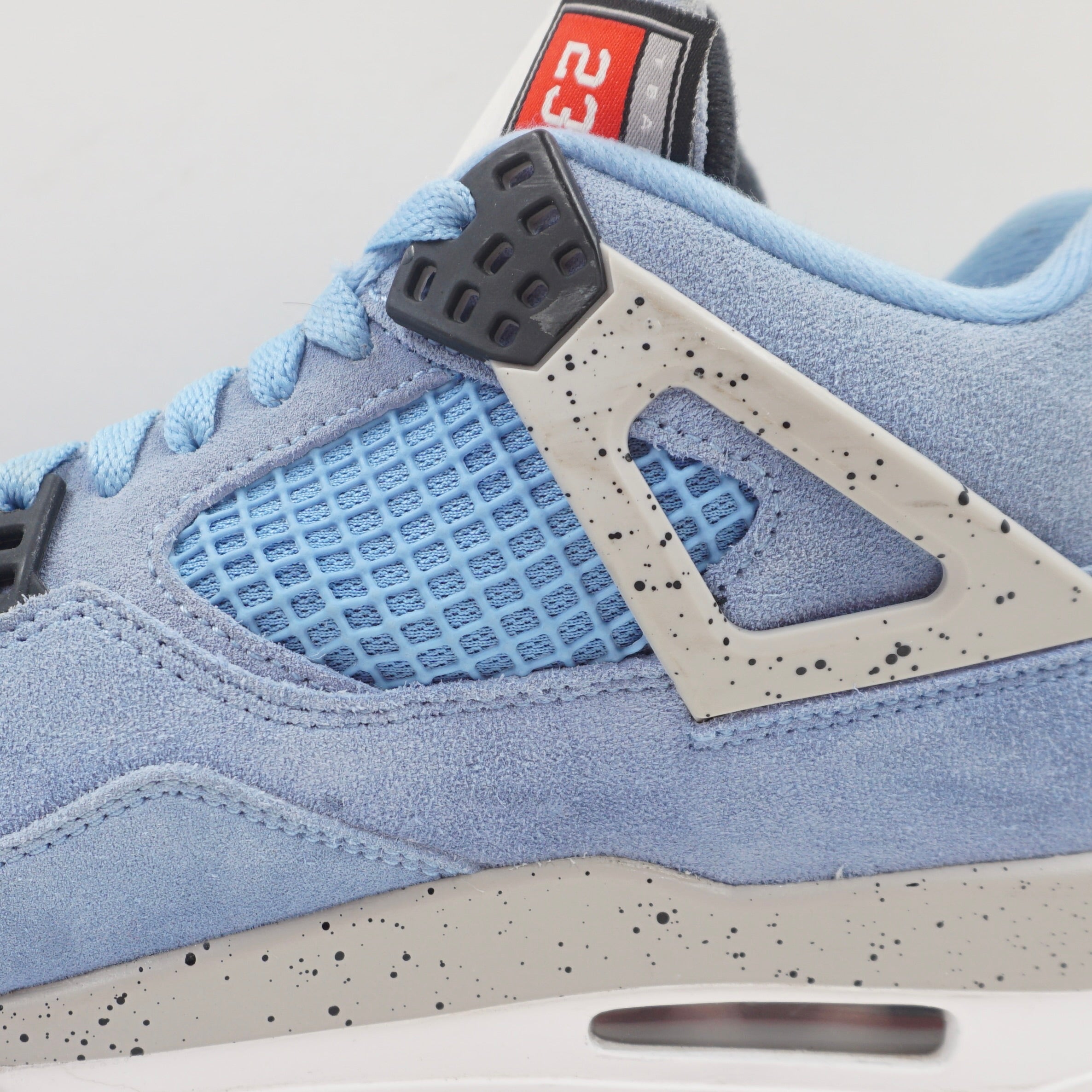 Jordan 4 Retro University Blue