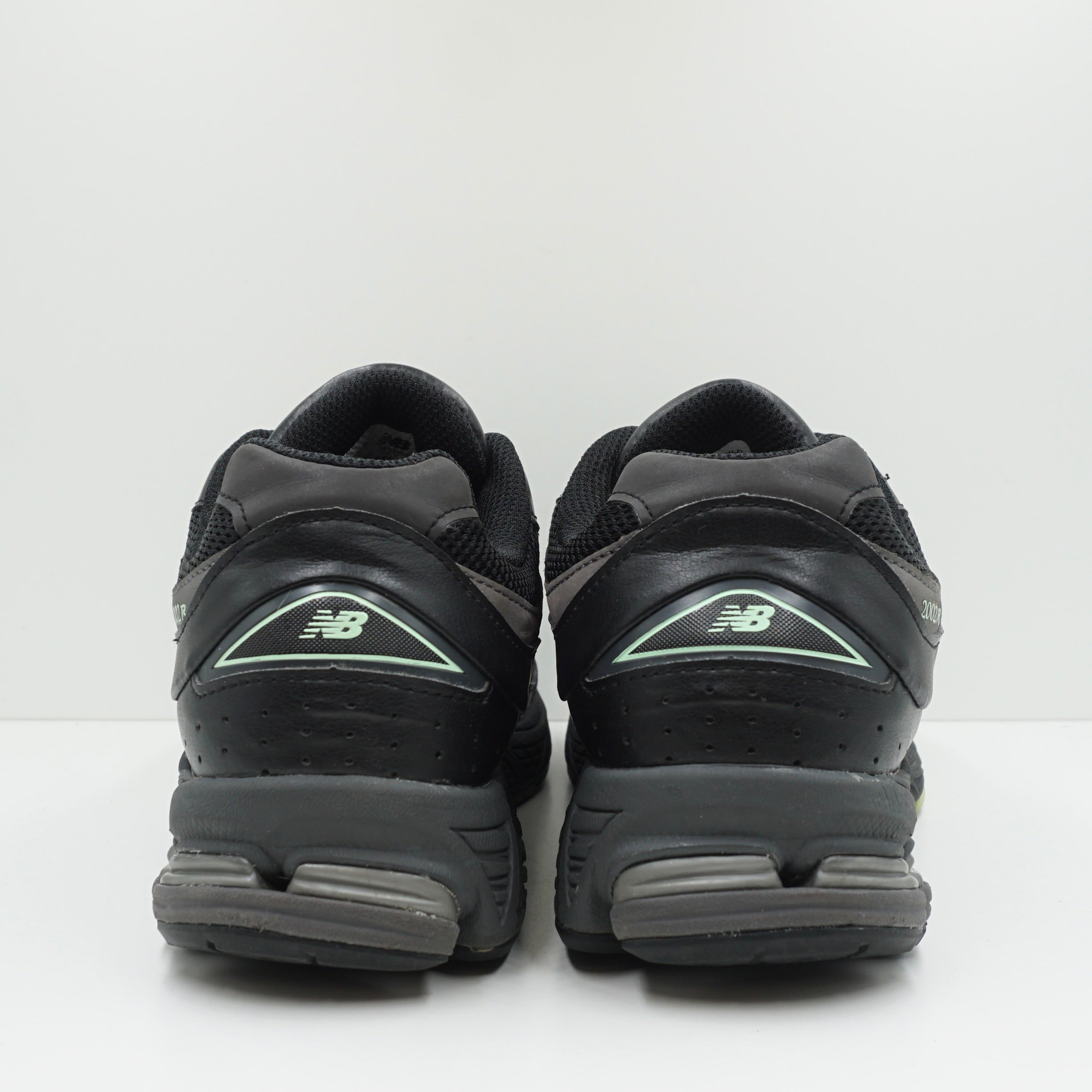 New Balance 2002R Black Silver Green