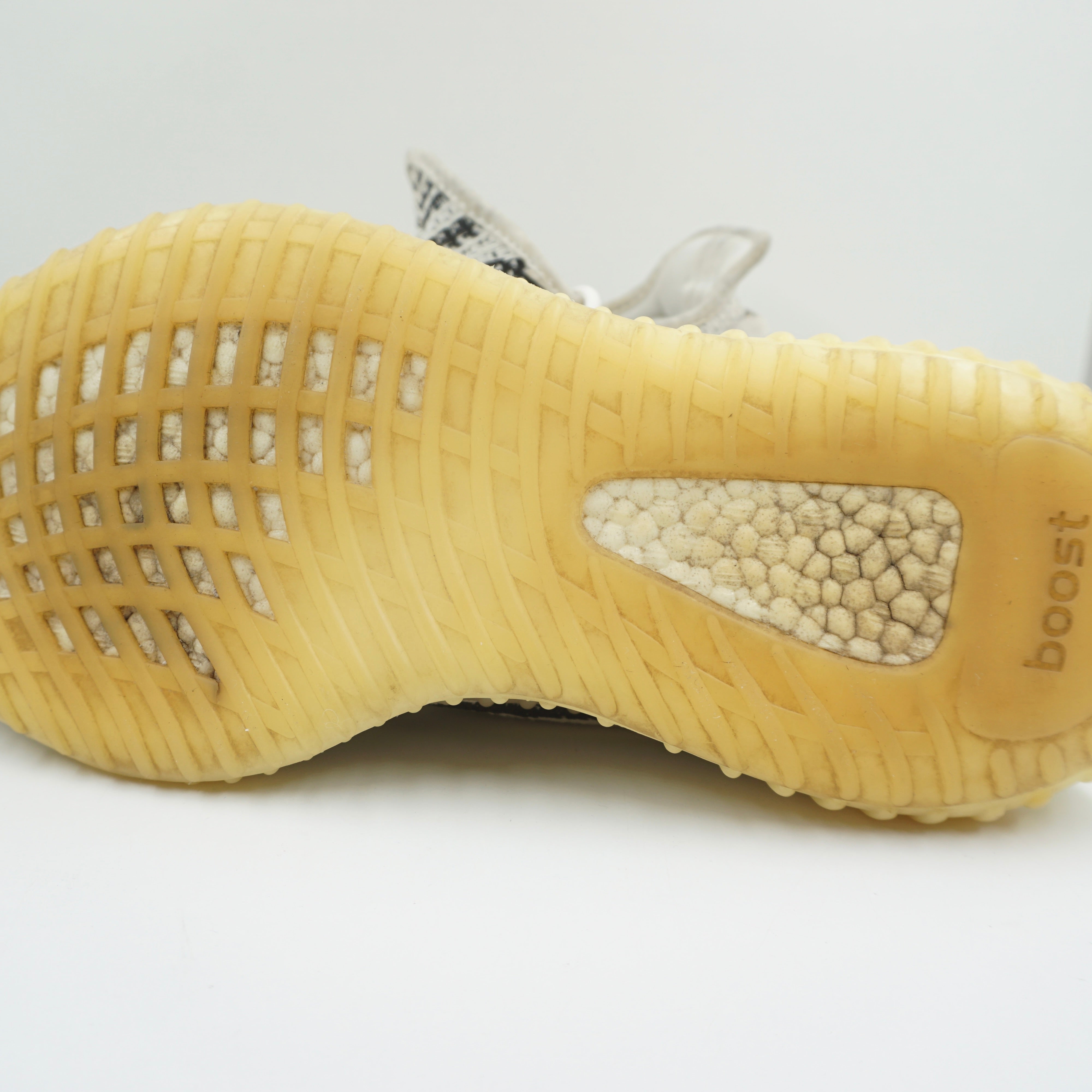 Boost How To Clean All White Yeezys Cleaning White Yeezy 35