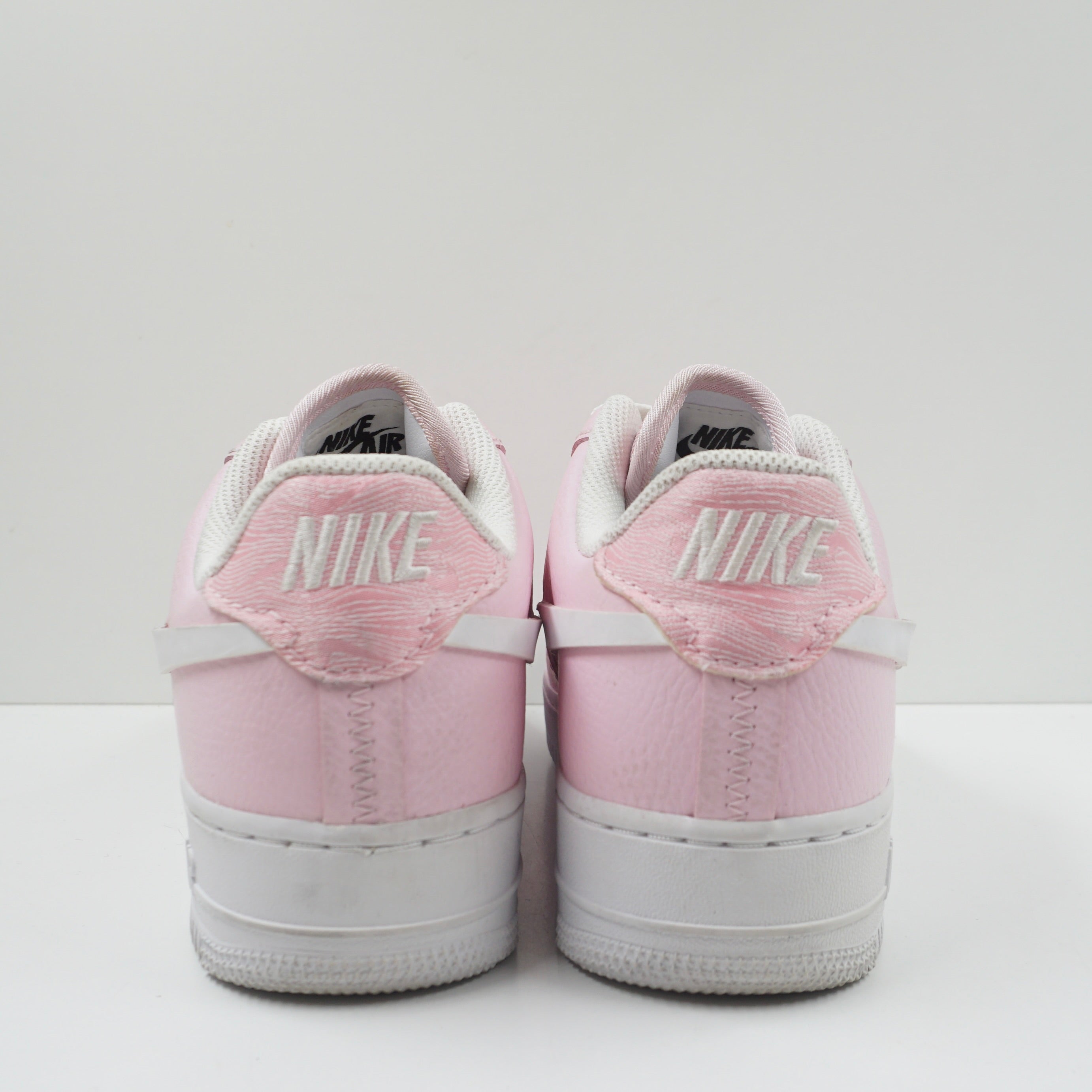 nike air force 1 lxx pink