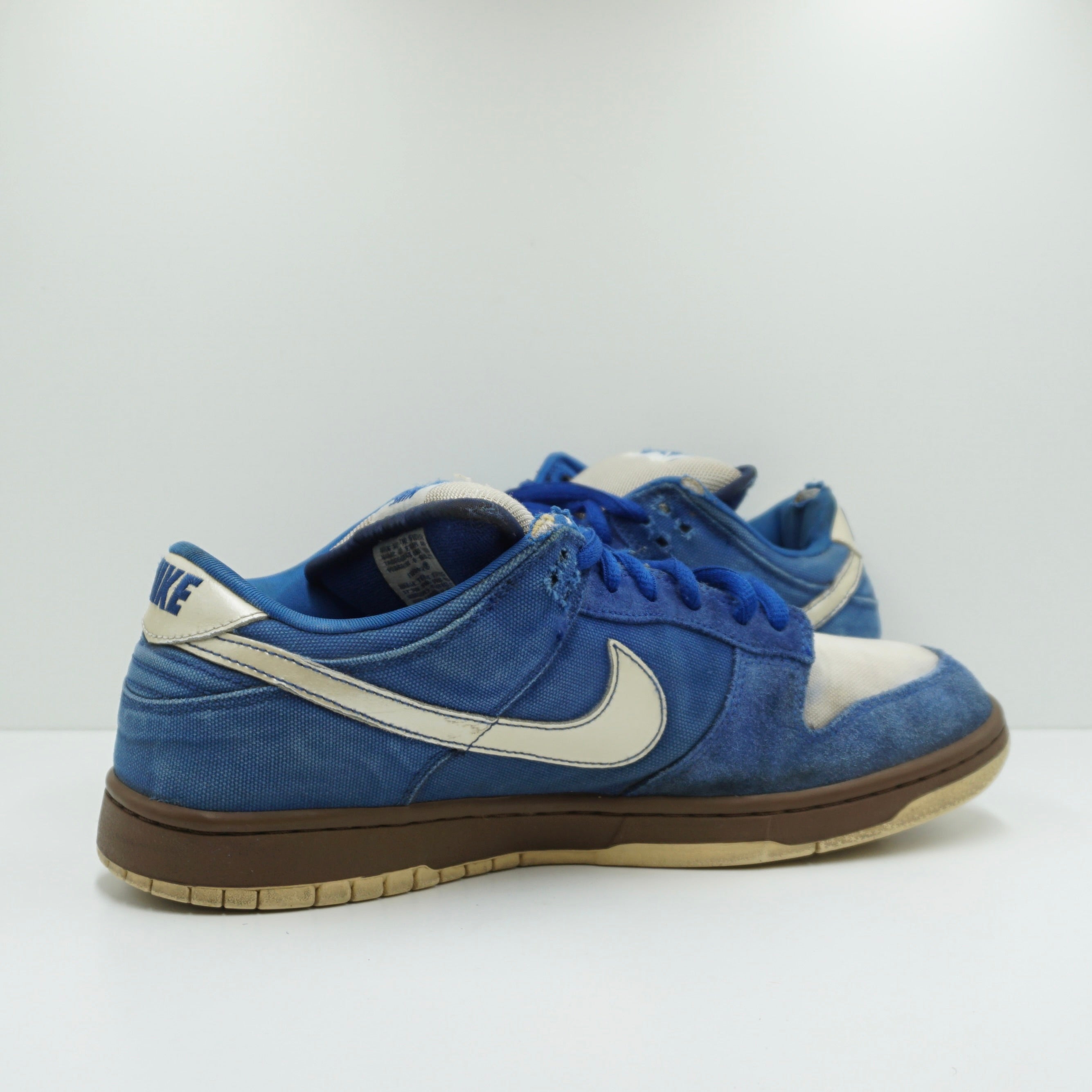Nike SB Dunk Low Gold Rail