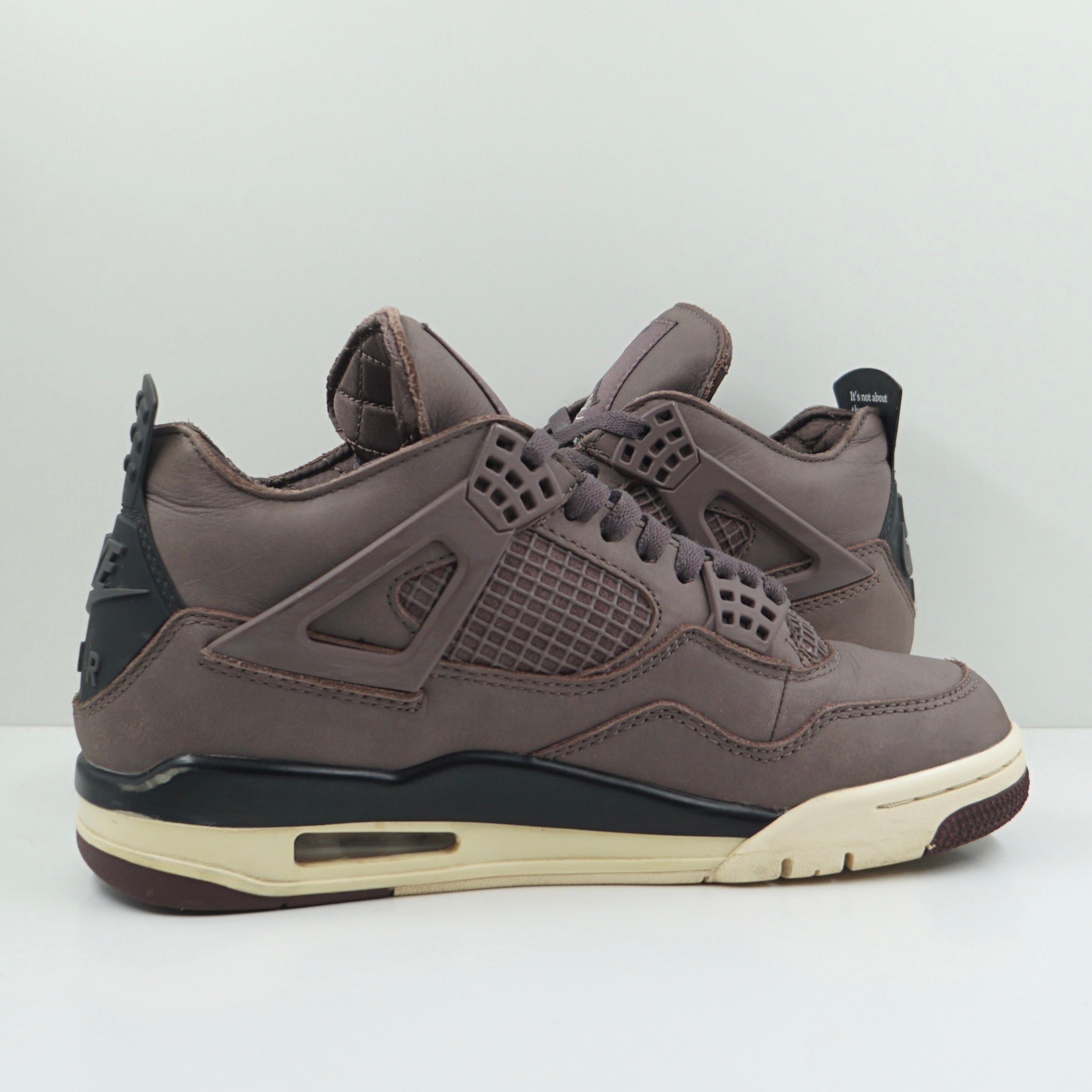 Jordan 4 Retro SP A Ma Maniére Violet Ore