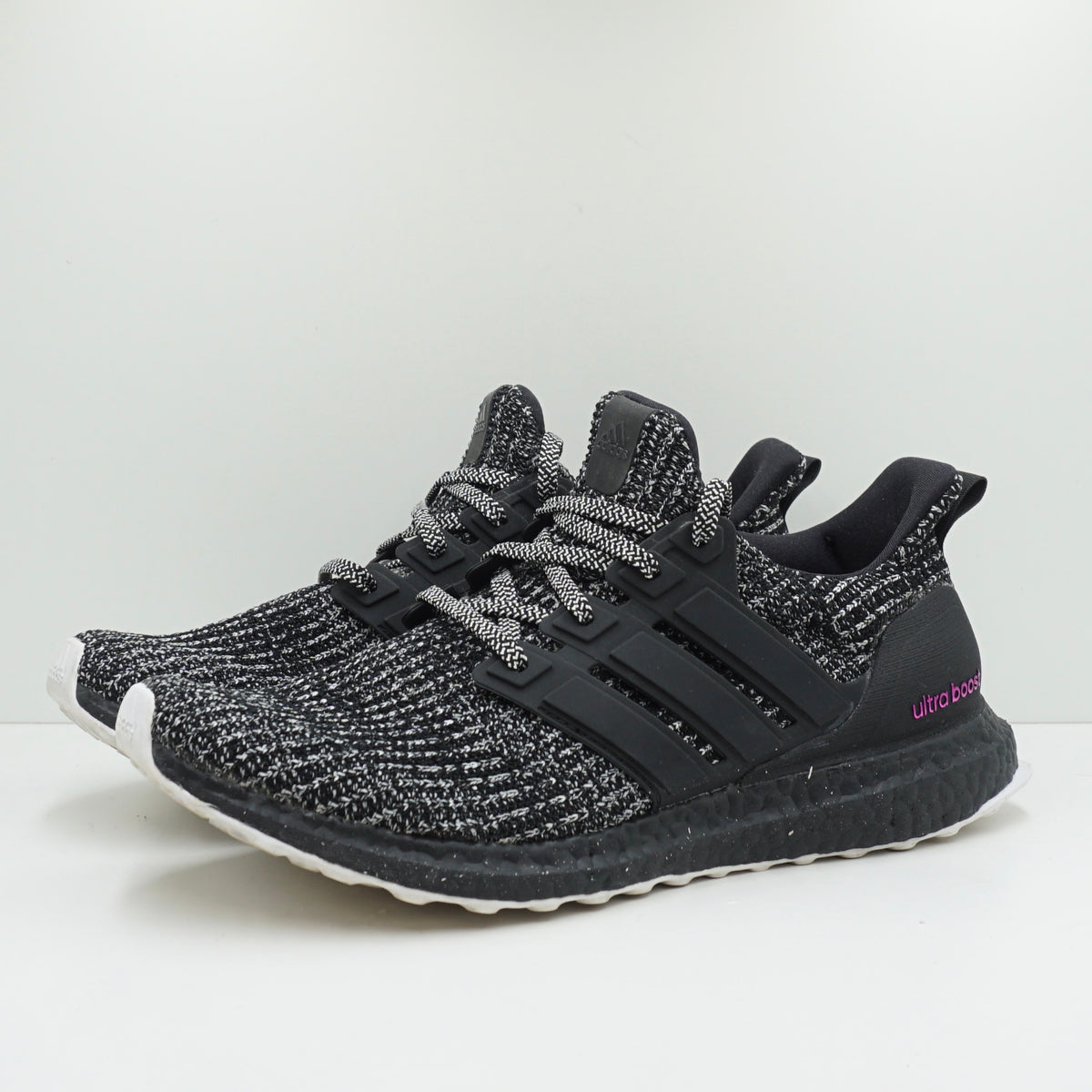 Adidas UltraBoost Breast Cancer Awareness - Main Image