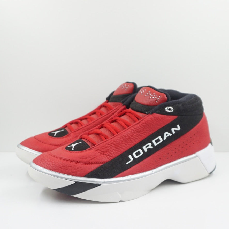 Jordan Team Showcase Gym Red Black