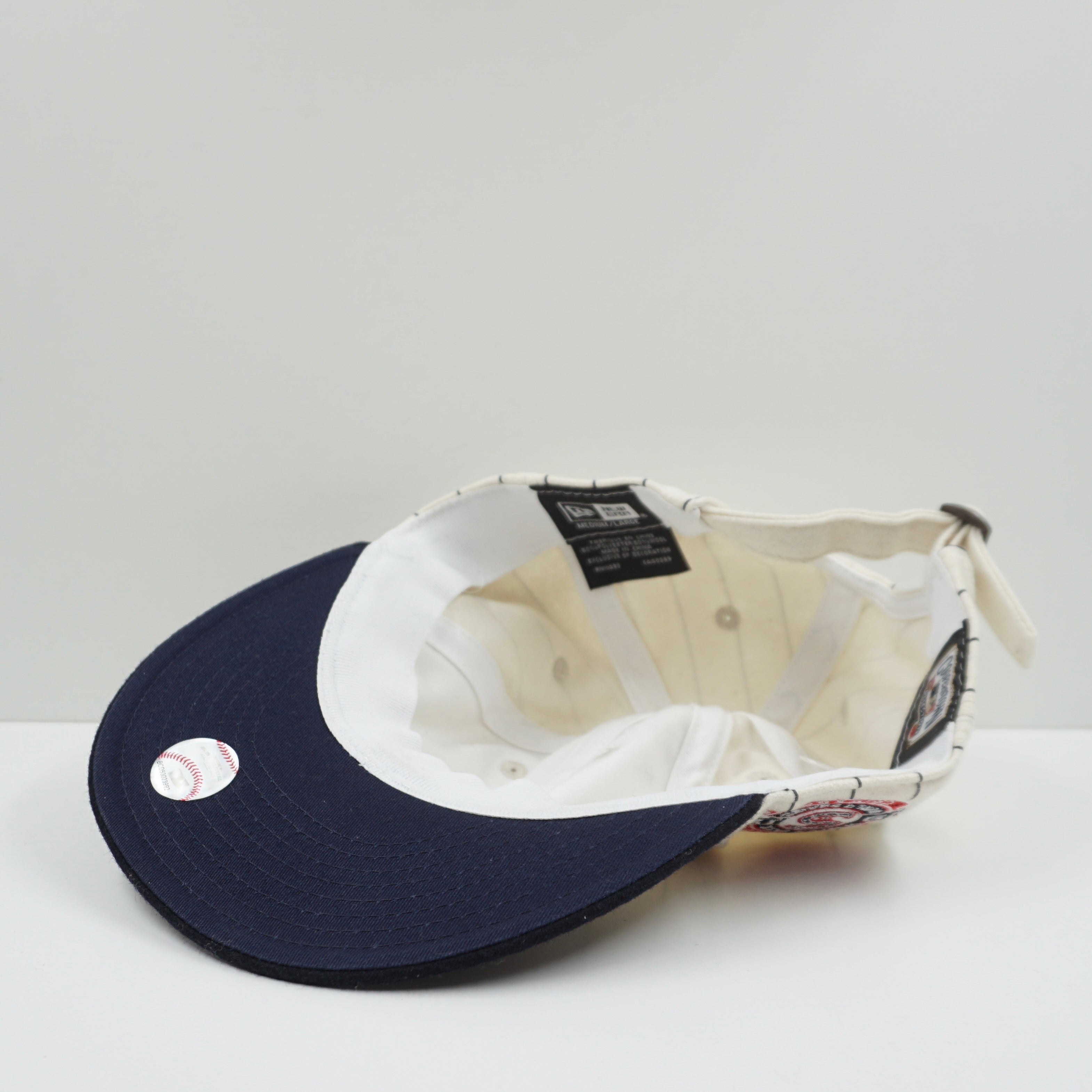 Men's Chicago White Sox New Era Black American Flag 9FORTY M-Crown A Men's Chicago White Sox New Era Black American Flag 9FORTY M-Crown A