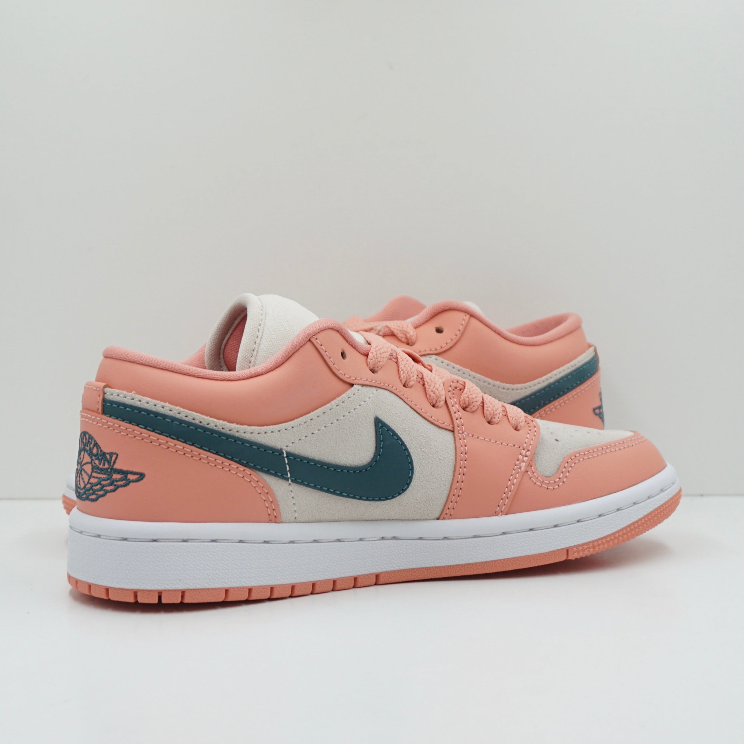 Jordan 1 Low Light Madder Root (W)