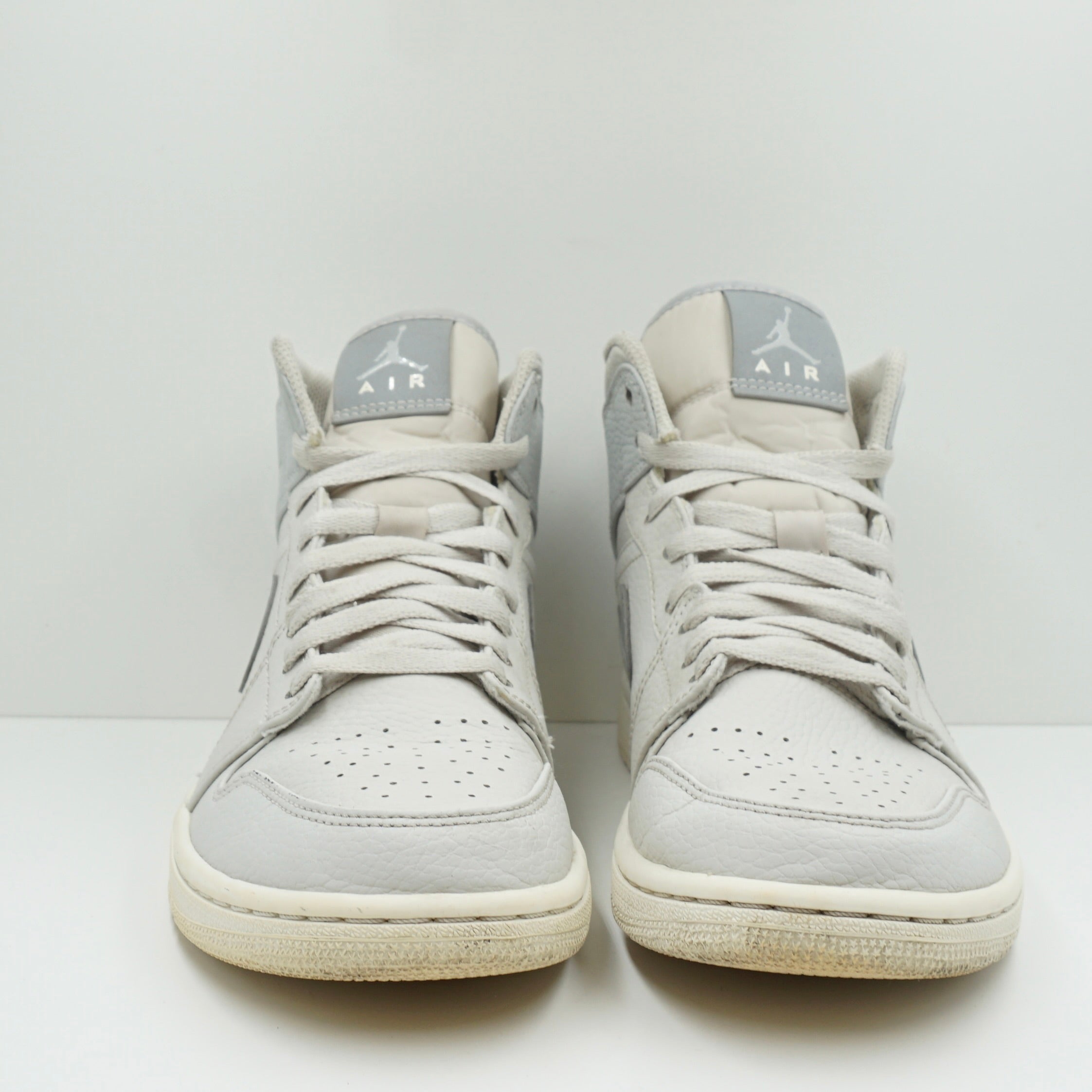 Jordan 1 Mid Light Bone