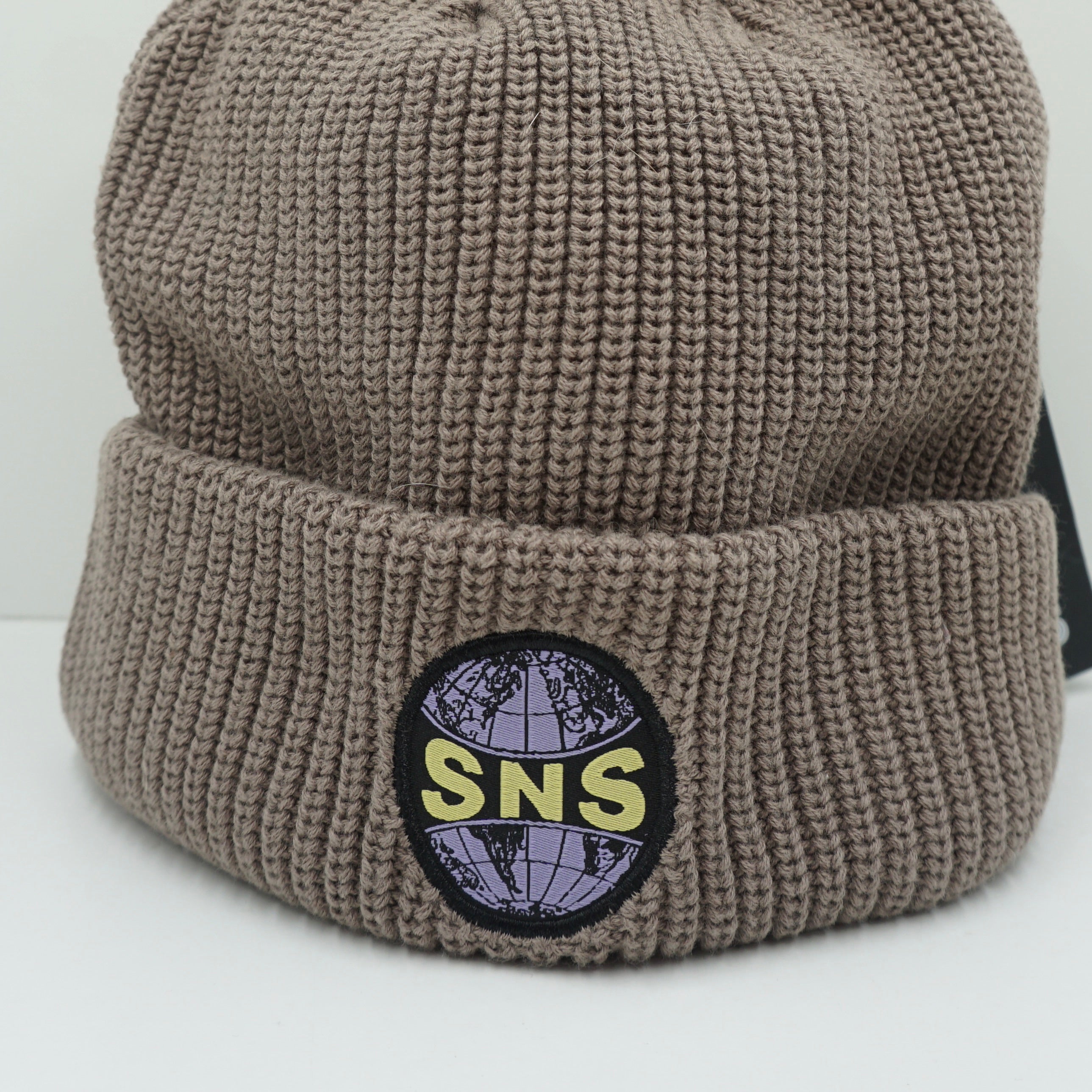 Sneakersnstuff Globe Beige Beanie