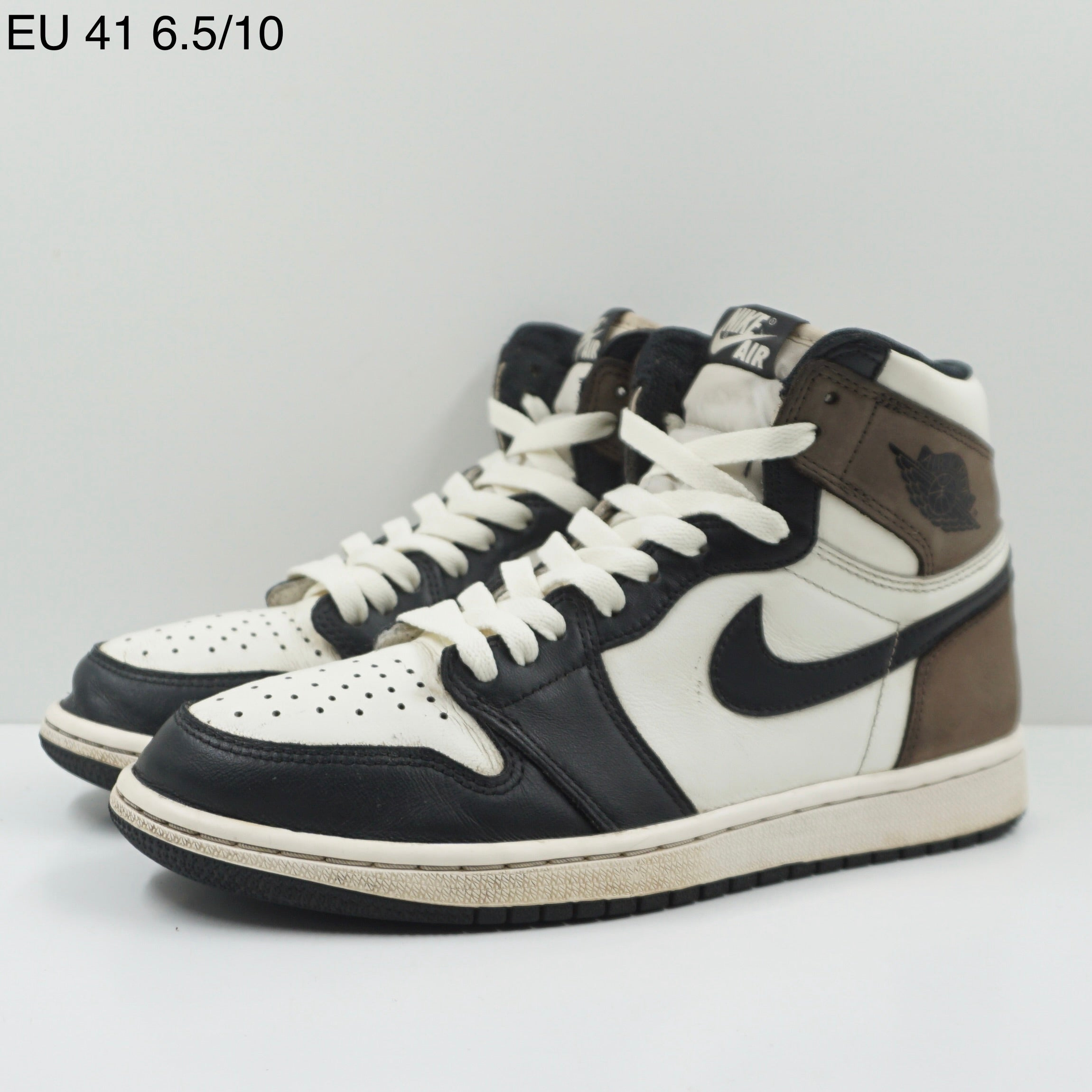 Jordan 1 Retro High Dark Mocha