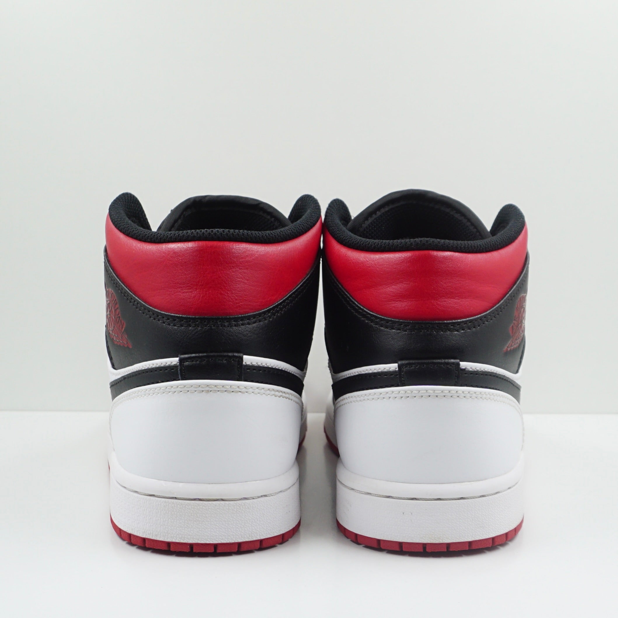 Jordan 1 Mid Gym Red Black Toe