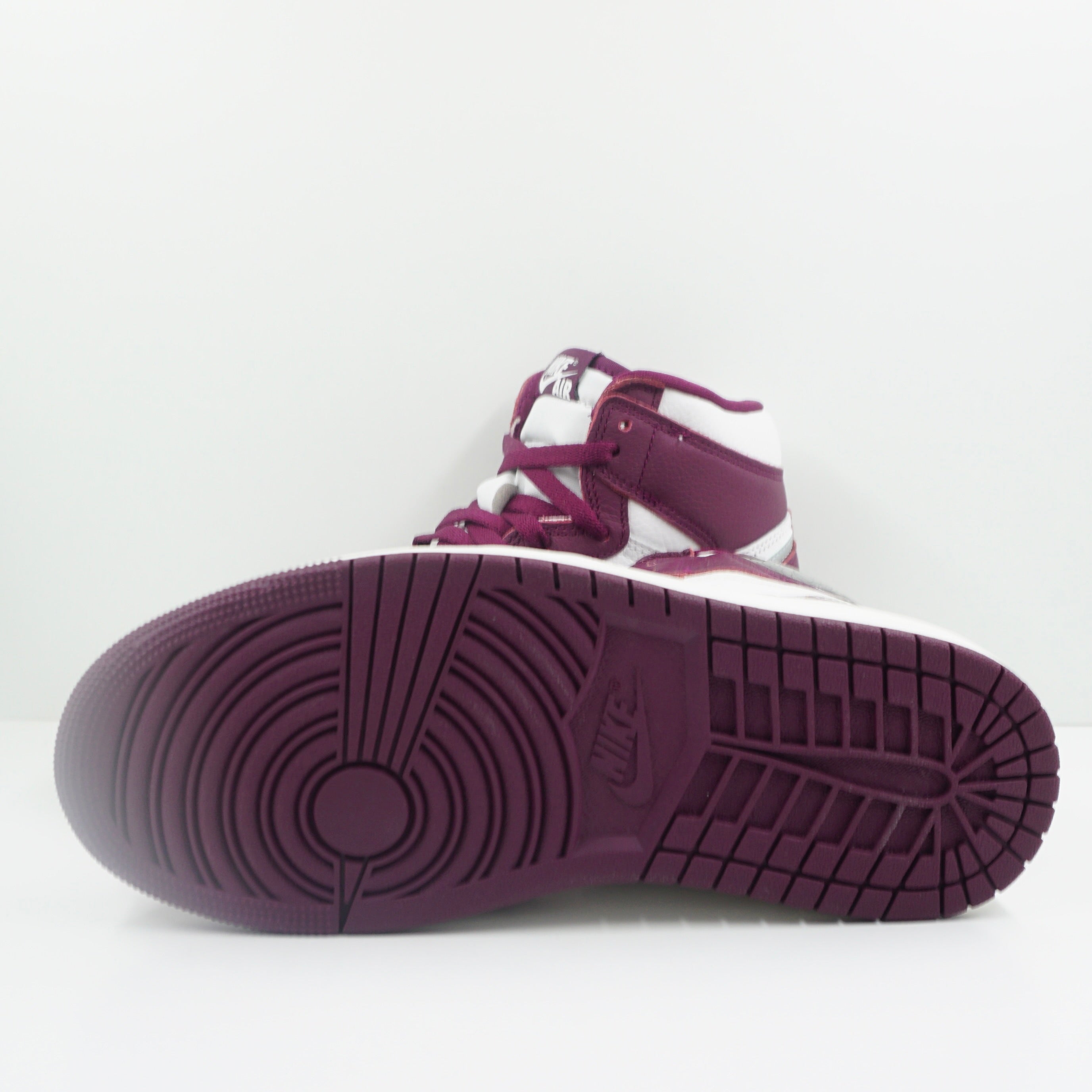 Jordan 1 Retro High OG Bordeaux