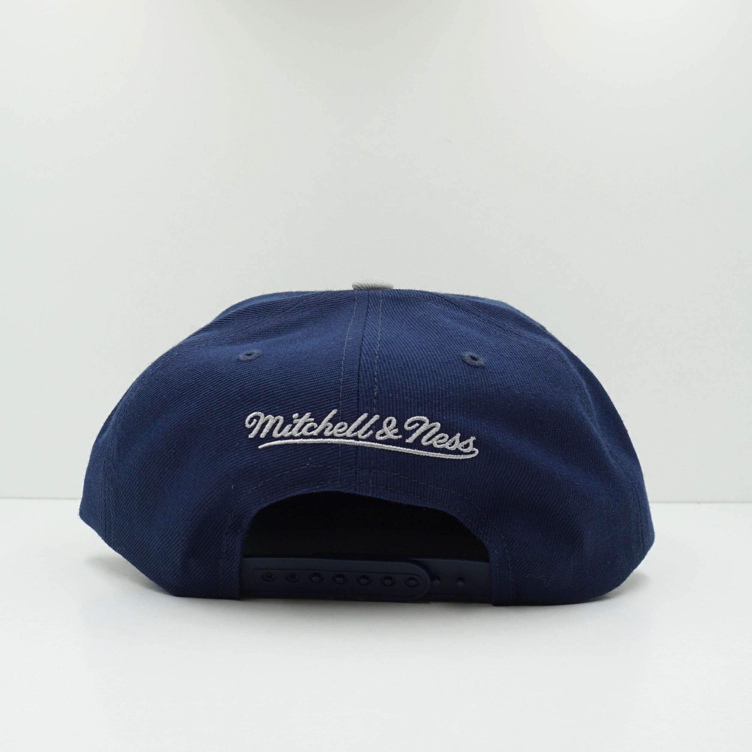 Mitchell & Ness Georgetown NCAA Two Tone Snapback Cap