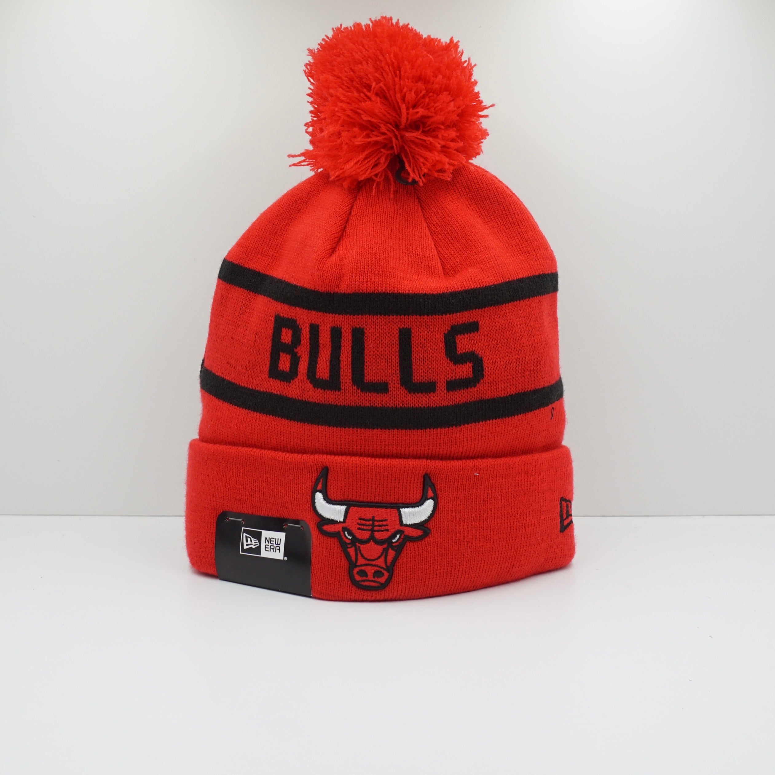 New Era Chicago Bulls Bobble Red Black Beanie