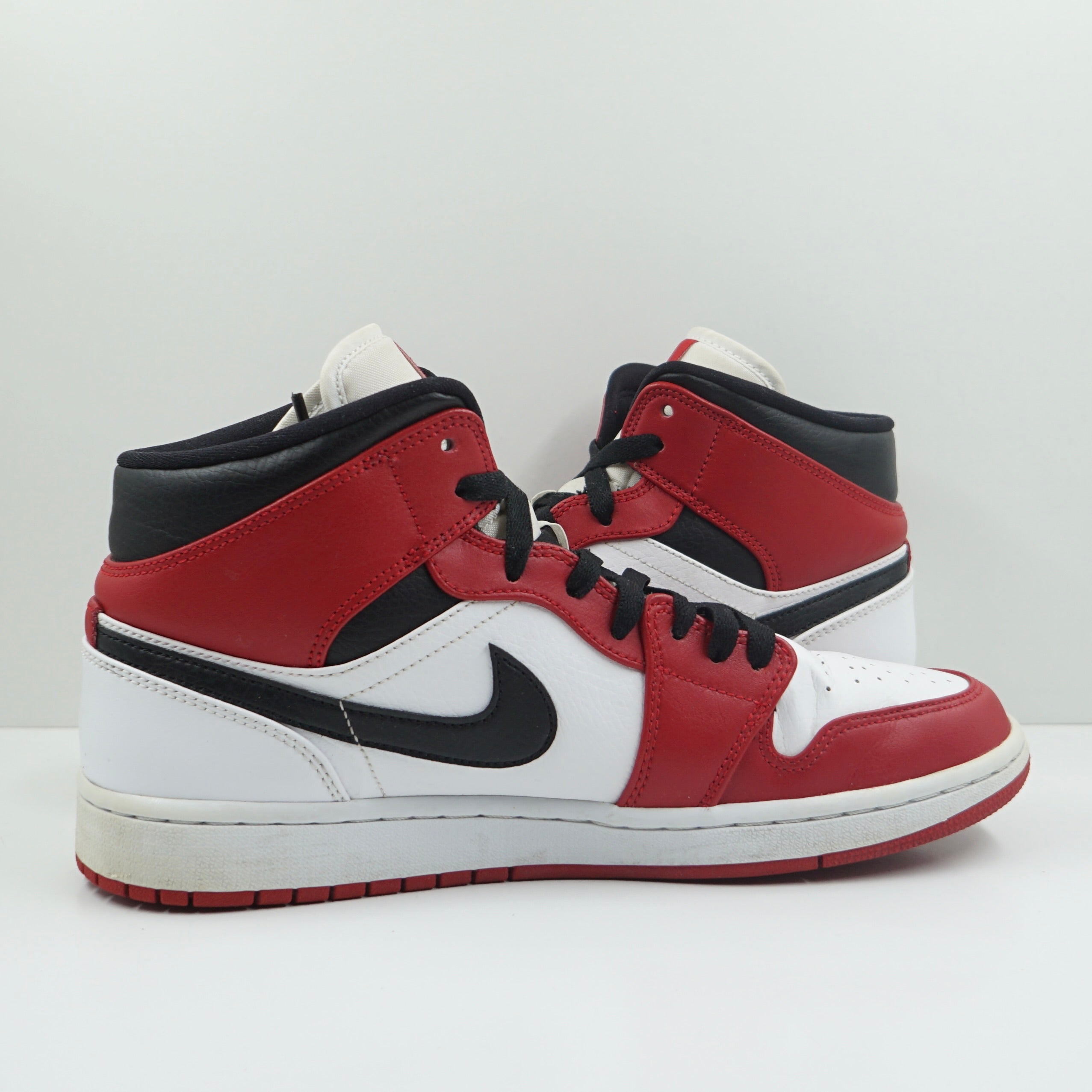 Jordan 1 Mid Chicago (2020)