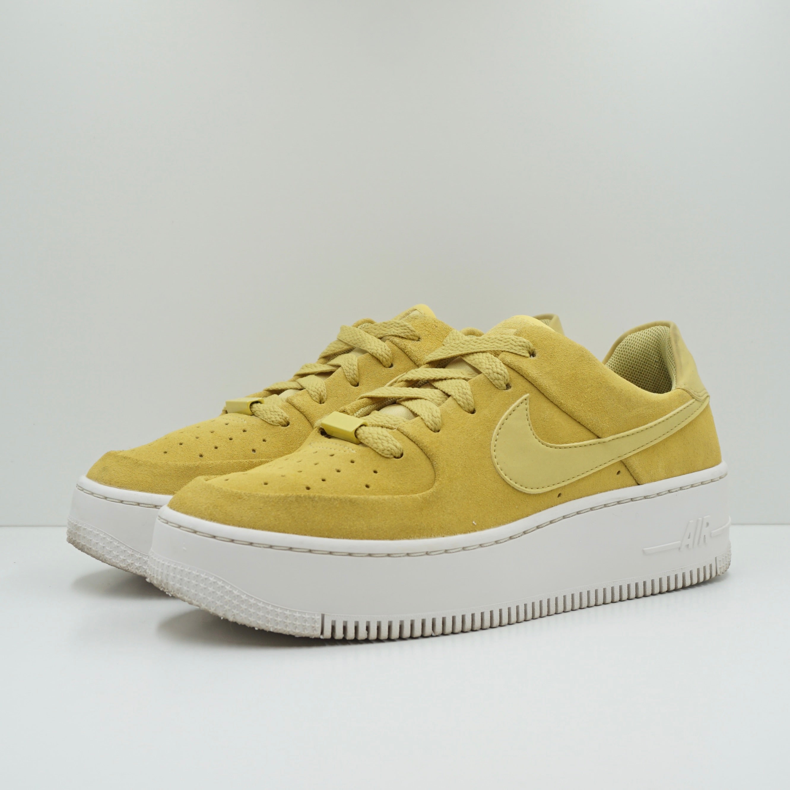 Nike Air Force Sage Low Celery (W) - Main Image