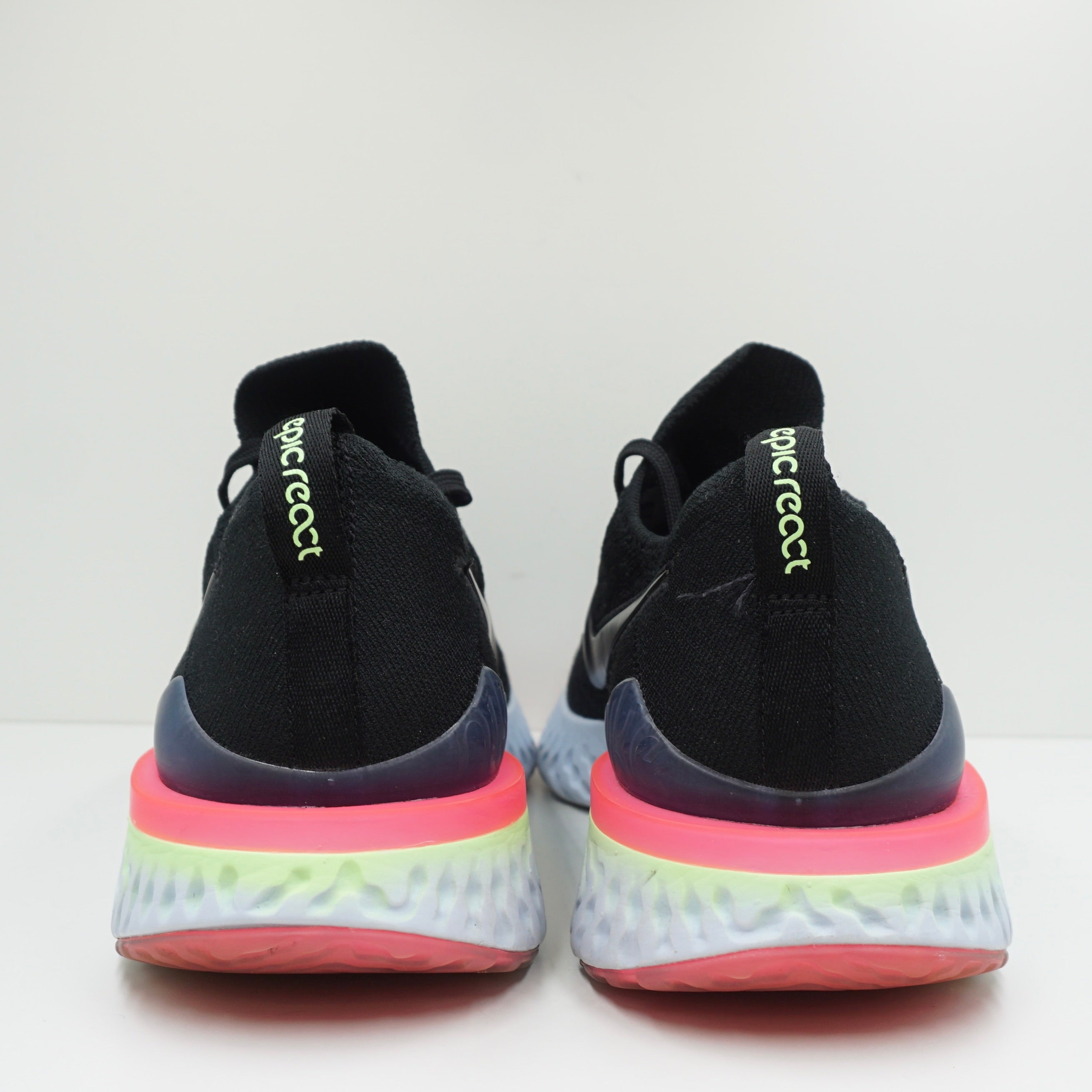 Epic react flyknit 2 white hyper pink hotsell