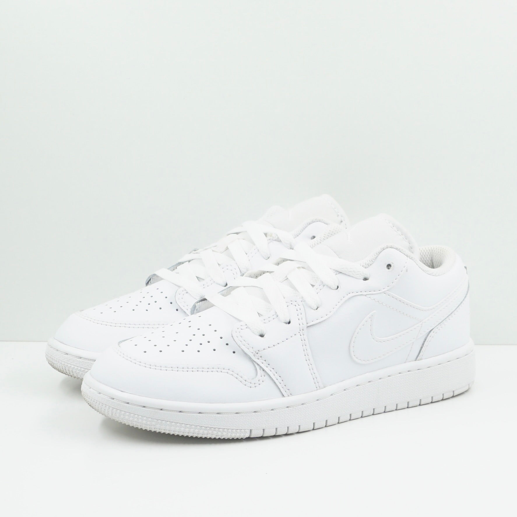 Jordan 1 Low Triple White (2023) (GS)