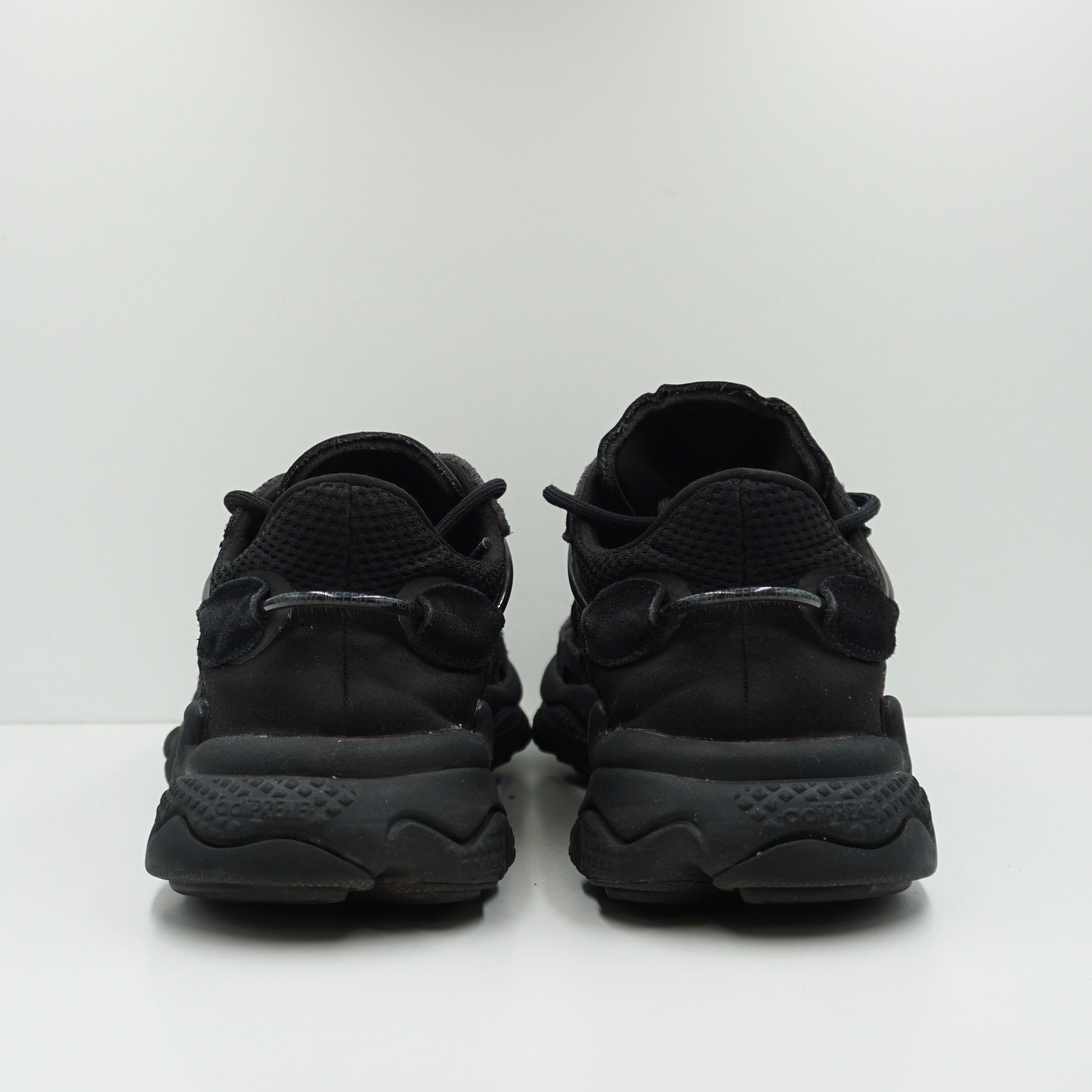 Adidas Ozweego Core Black Carbon Mesh