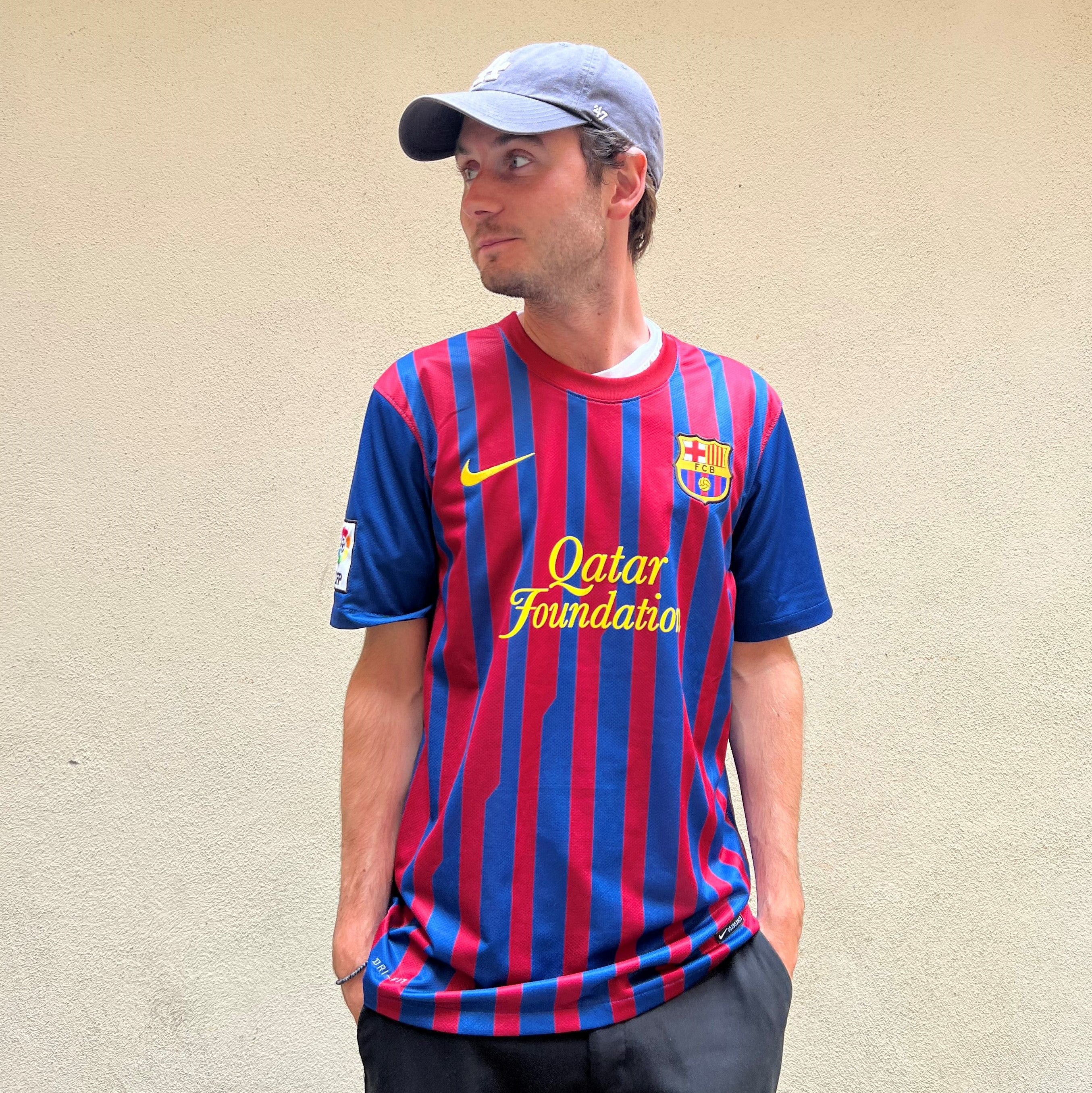 Nike FC Barcelona #6 Alexis Home Football Jersey