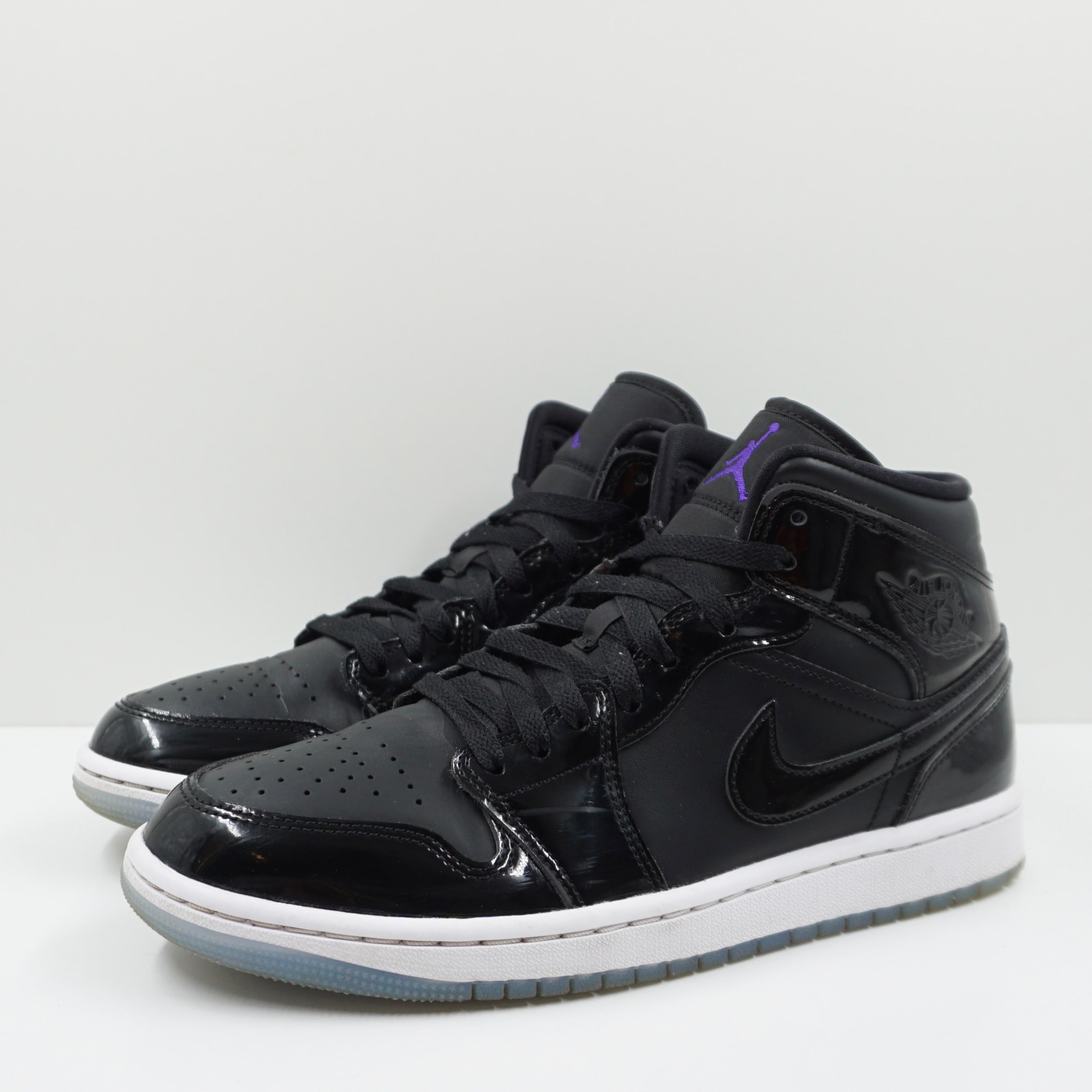 Jordan 1 Mid SE Space Jam display picture 1