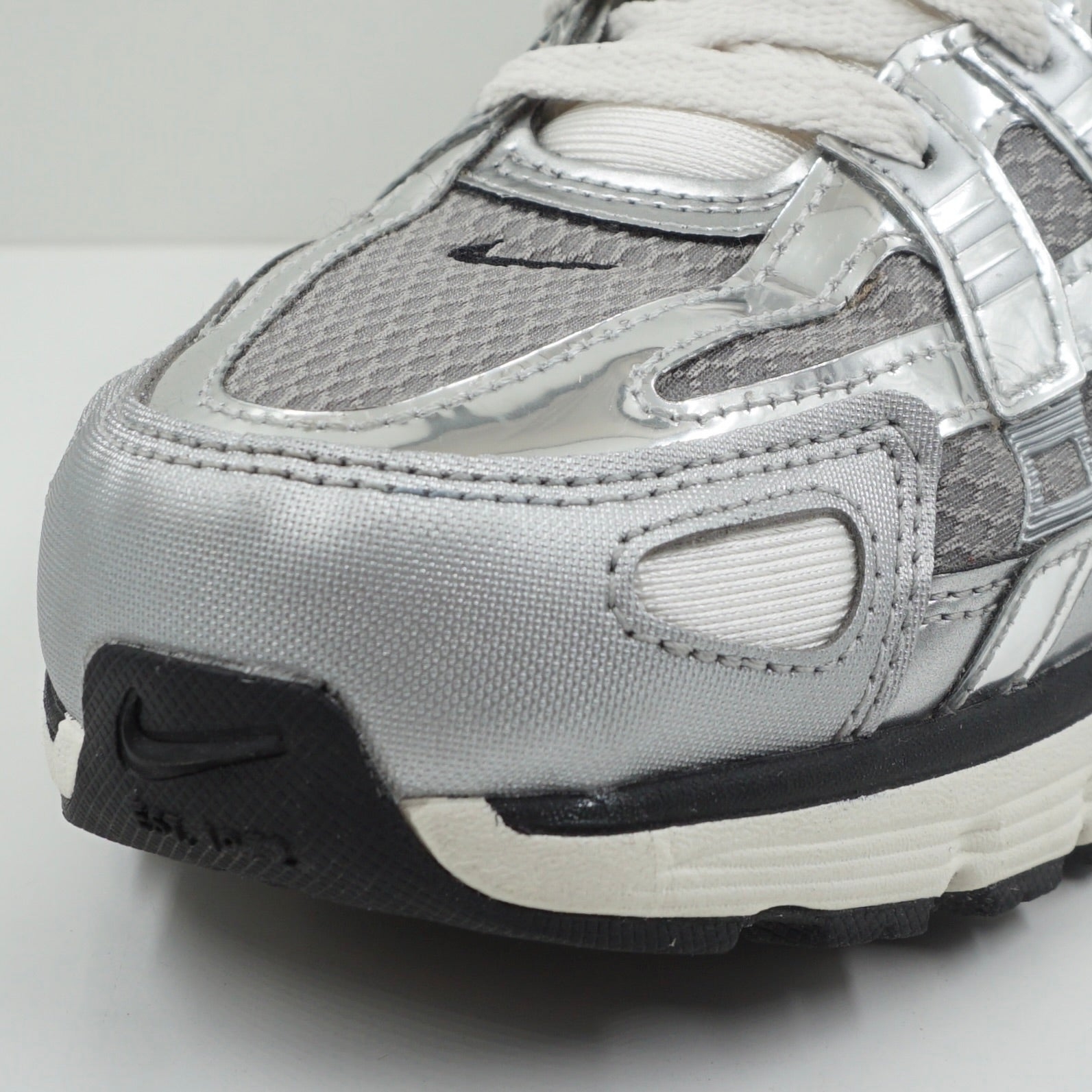 Nike P-6000 Metallic Silver