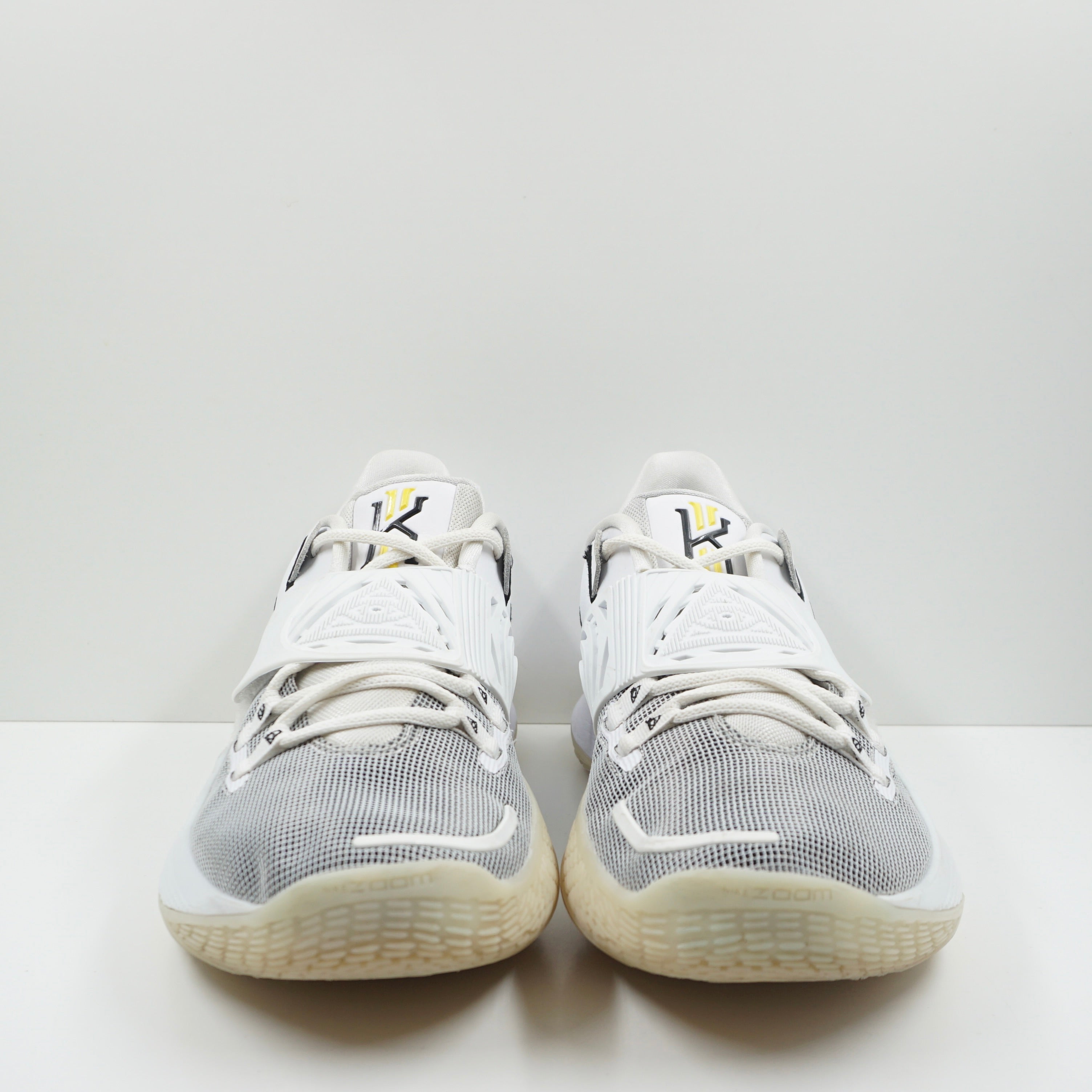 nike kyrie low 3 white black glow