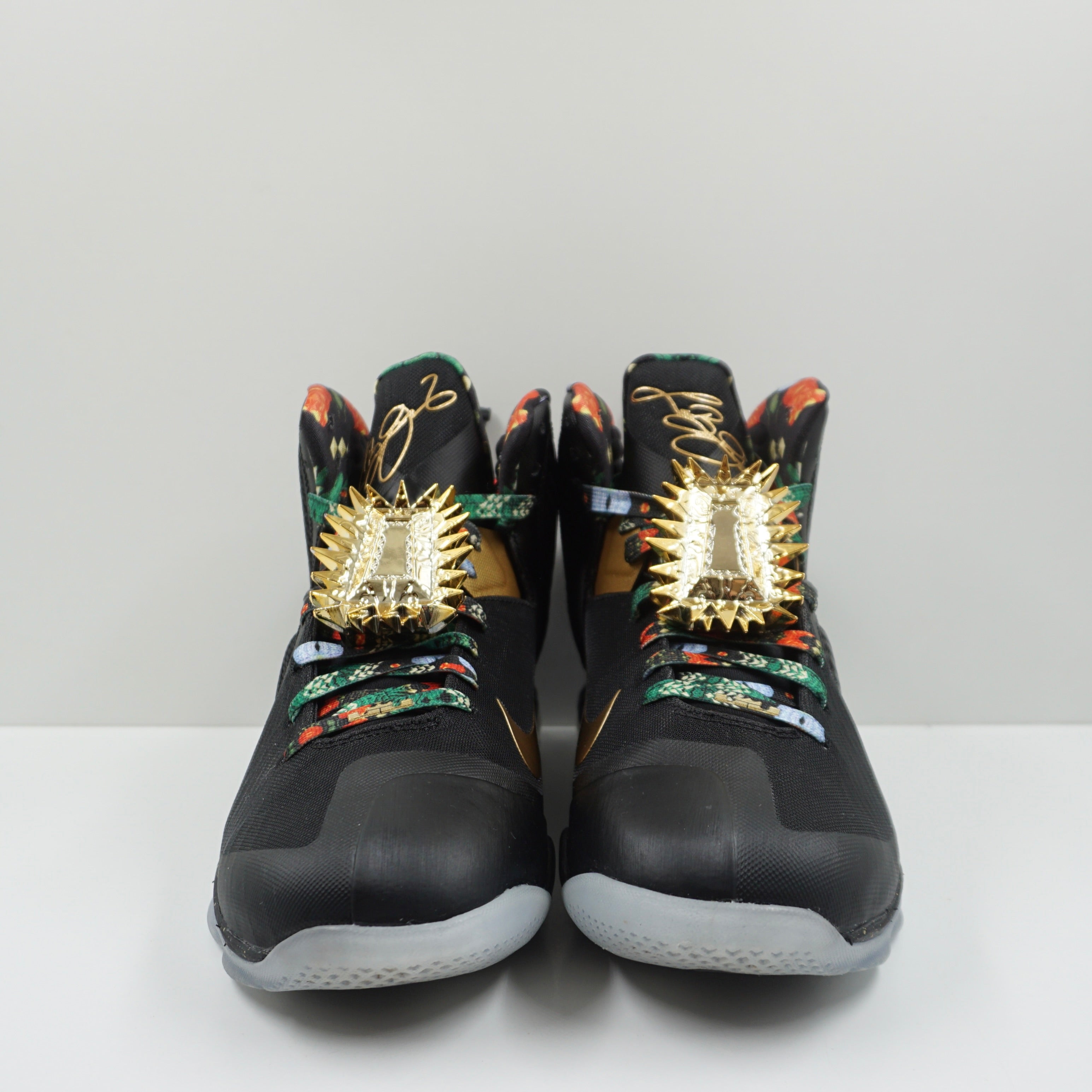 Nike LeBron 9 Watch the Throne (2022)