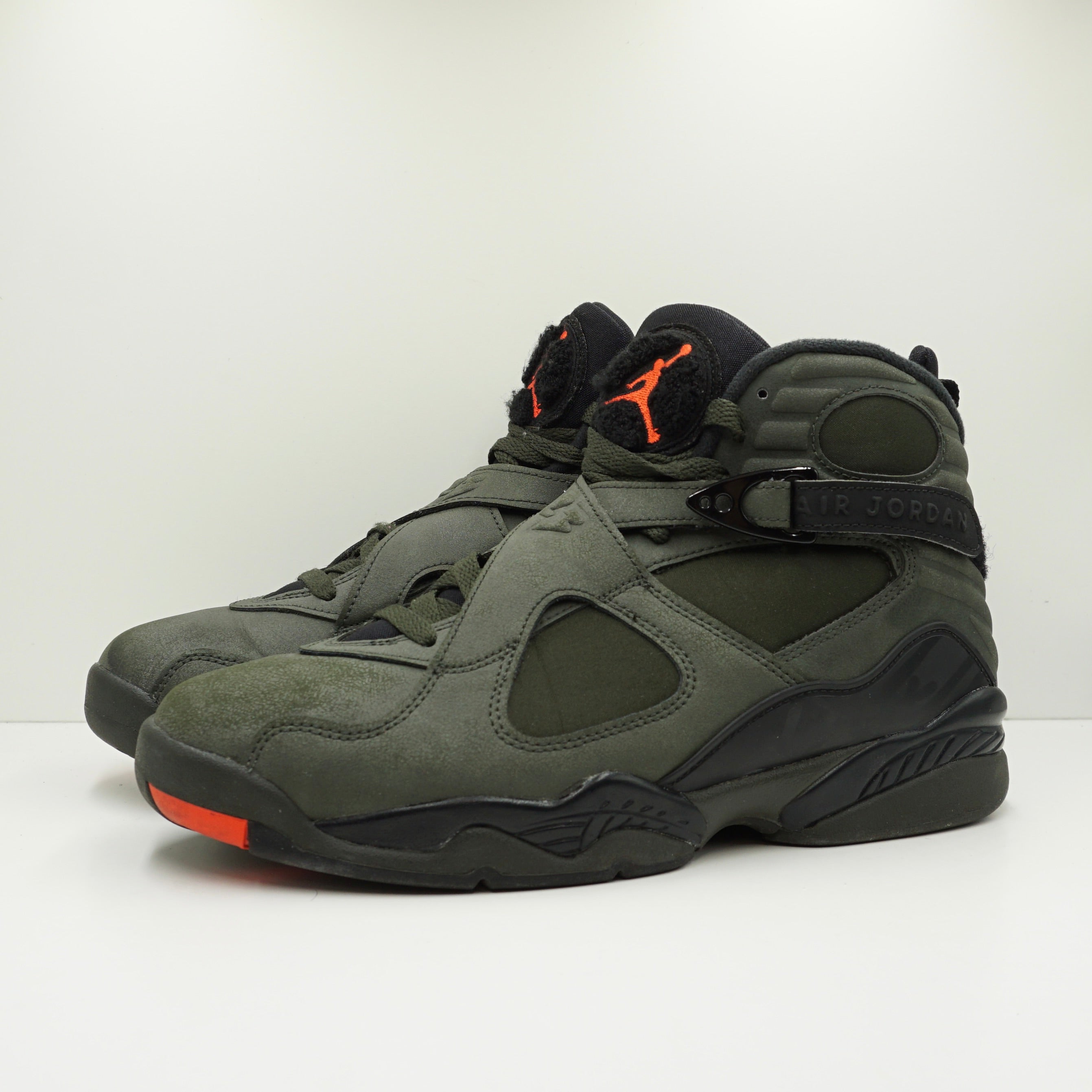 Jordan 8 Retro Take Flight Undefeated