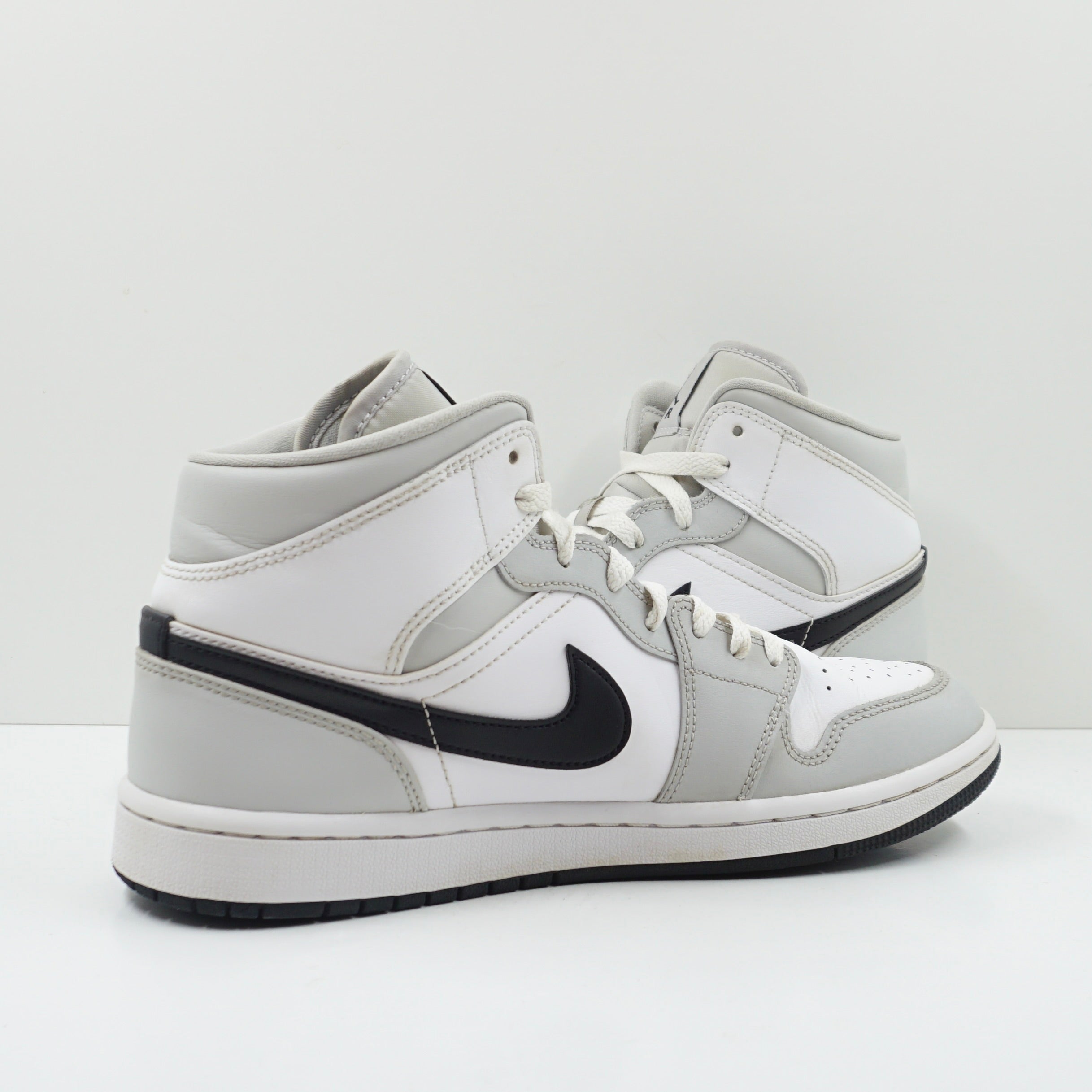 Jordan 1 Mid Light Smoke Grey (W)
