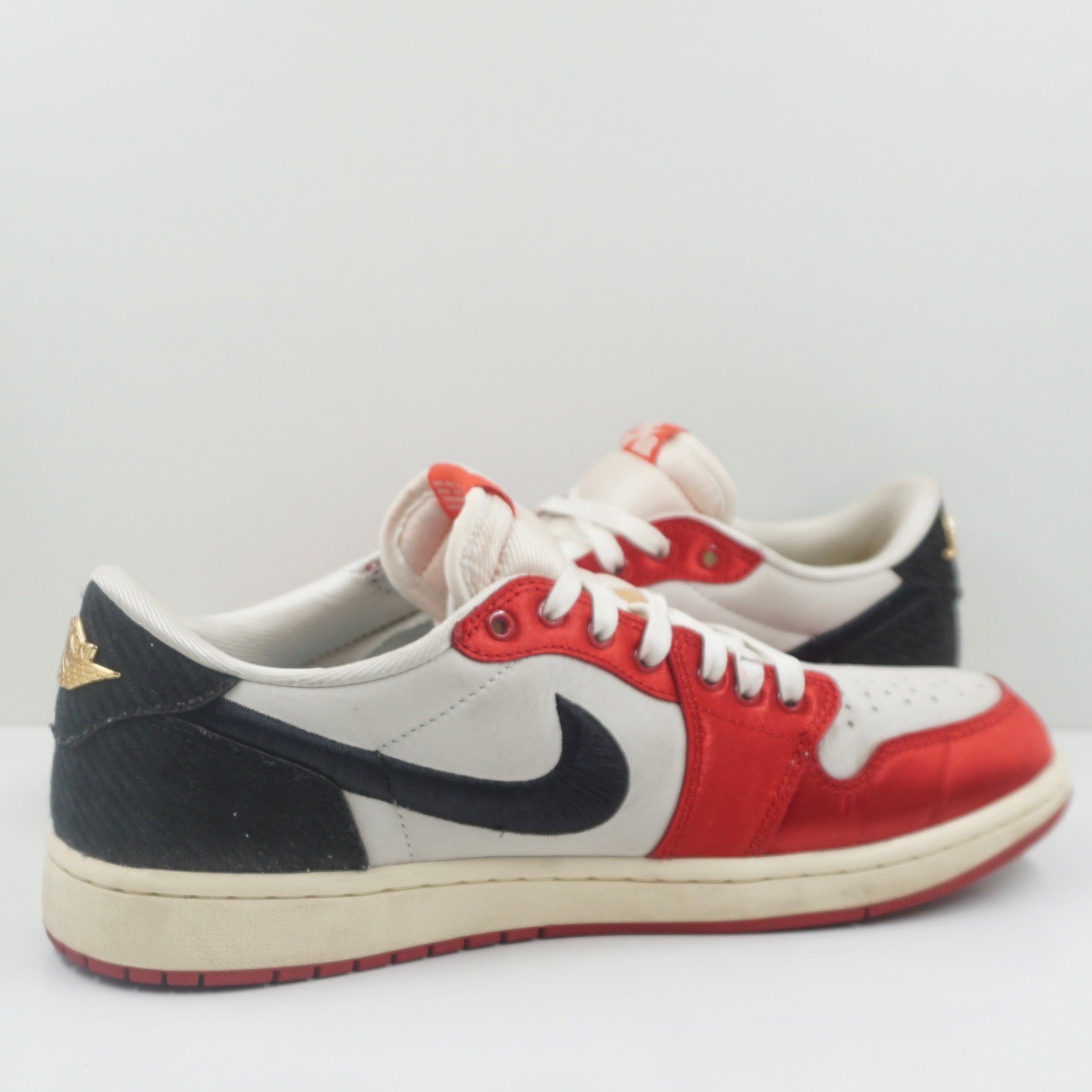 Jordan 1 Retro Low Trophy Room Rookie Card Away