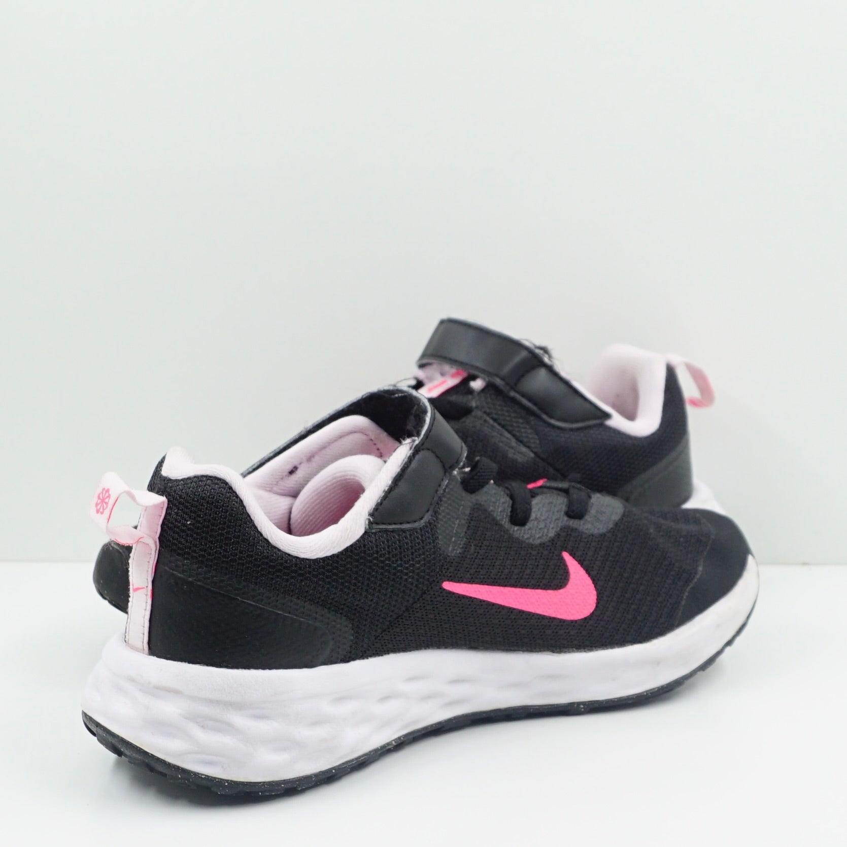 Nike Revolution 6 Black Hyper Pink (PS)